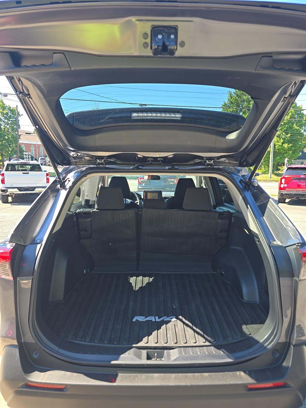 2022 Toyota RAV4 Hybrid LE AWD