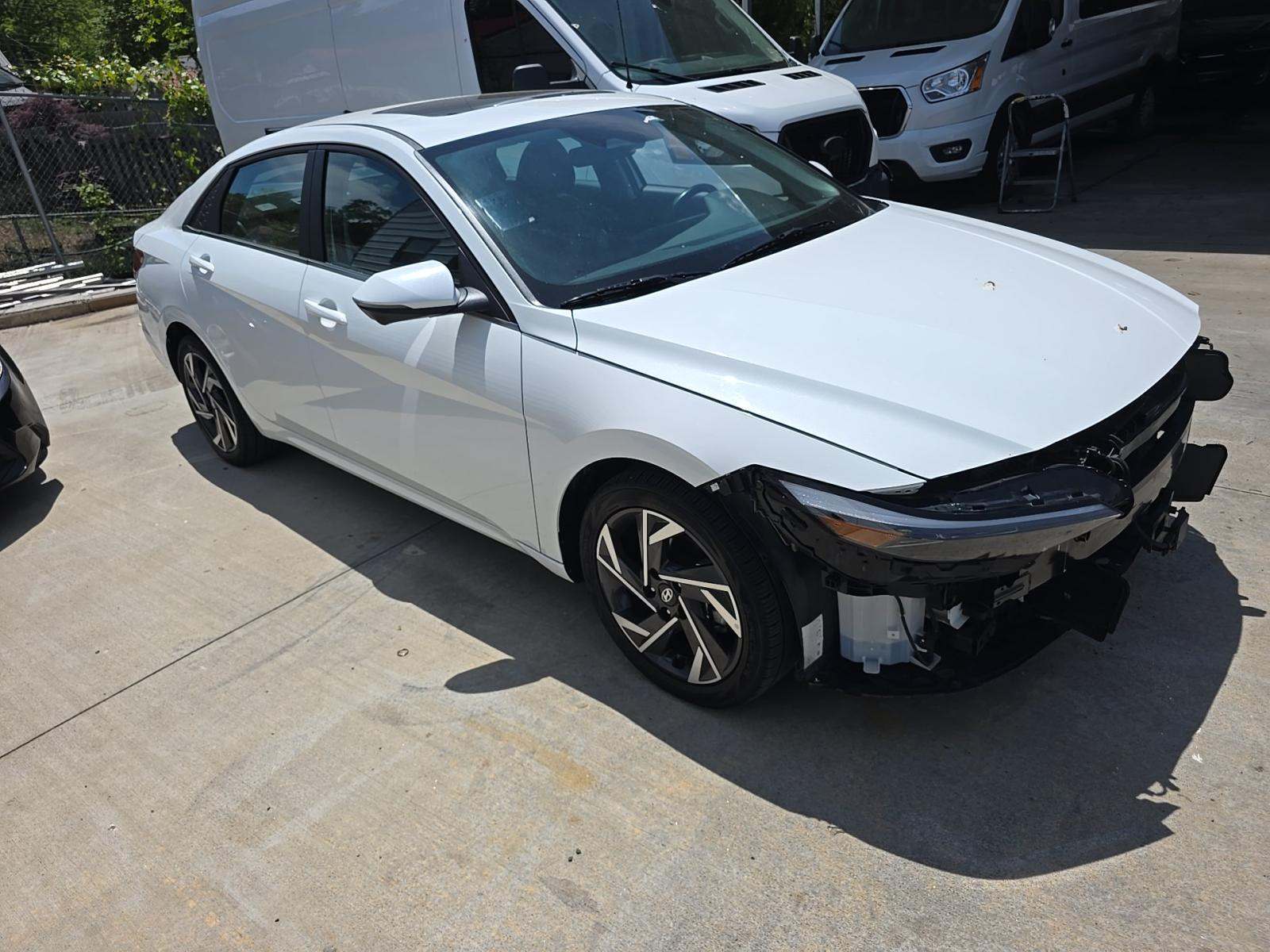2024 Hyundai Elantra Limited FWD