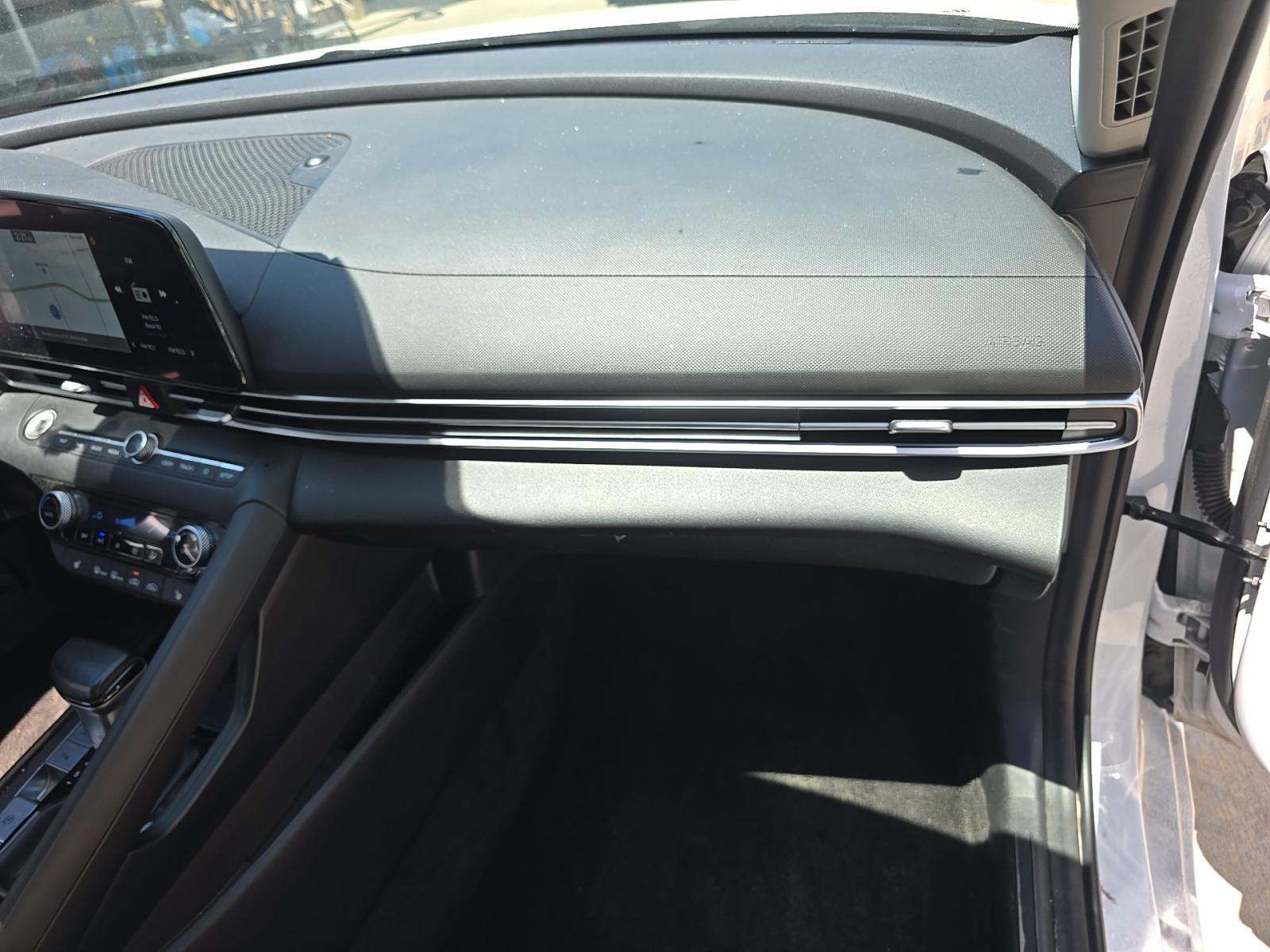 2024 Hyundai Elantra Limited FWD