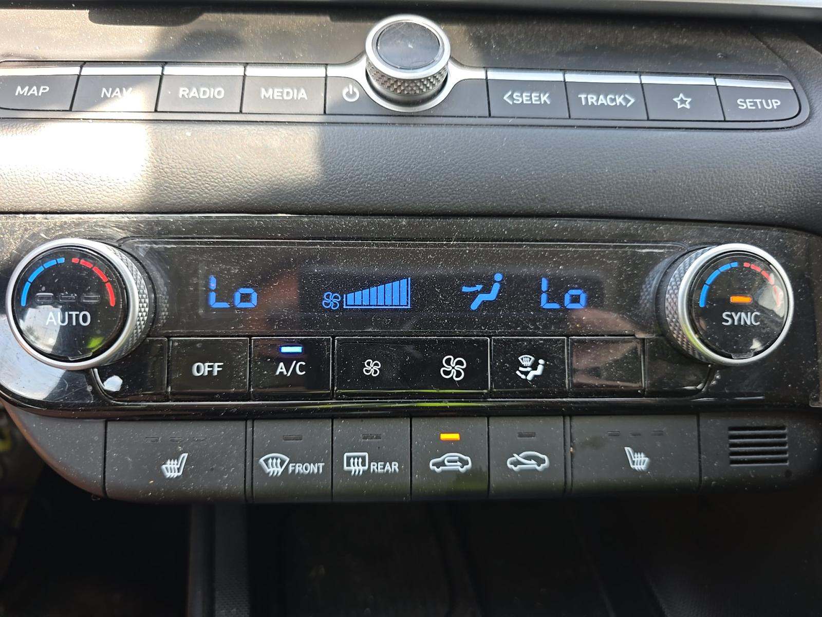 2024 Hyundai Elantra Limited FWD