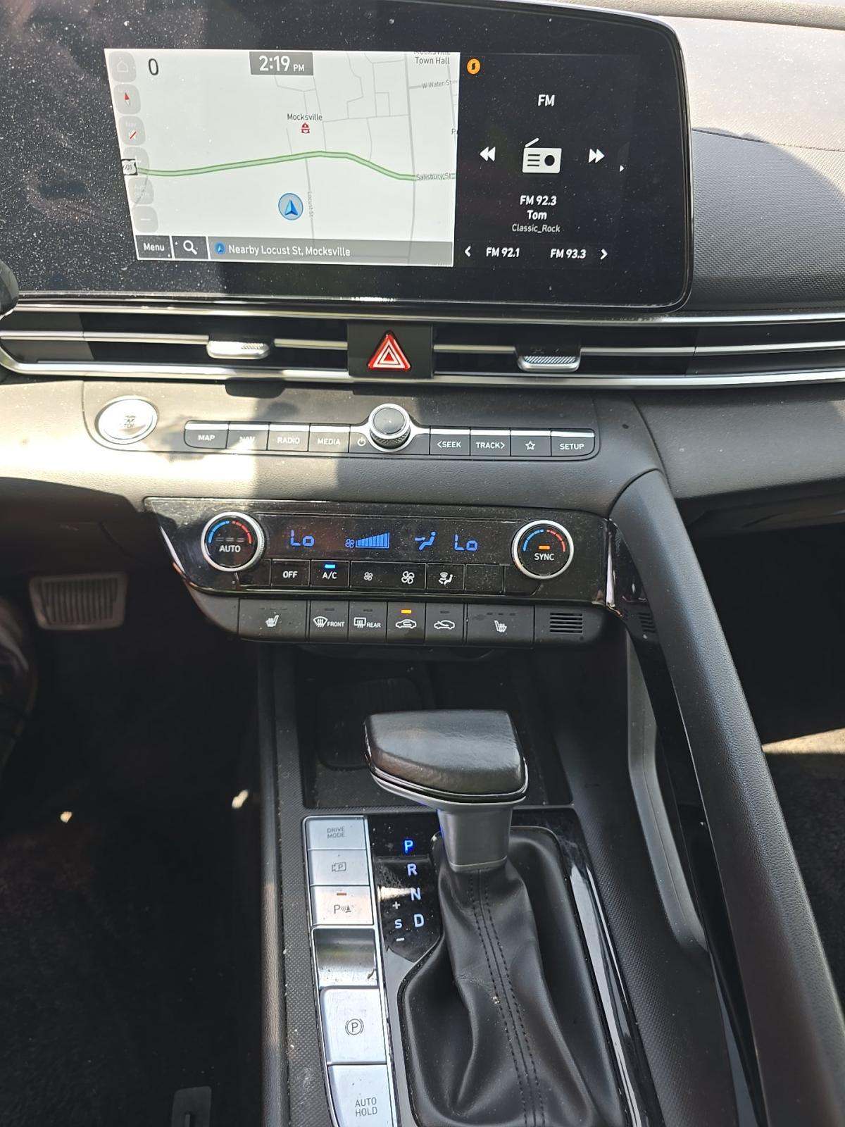 2024 Hyundai Elantra Limited FWD
