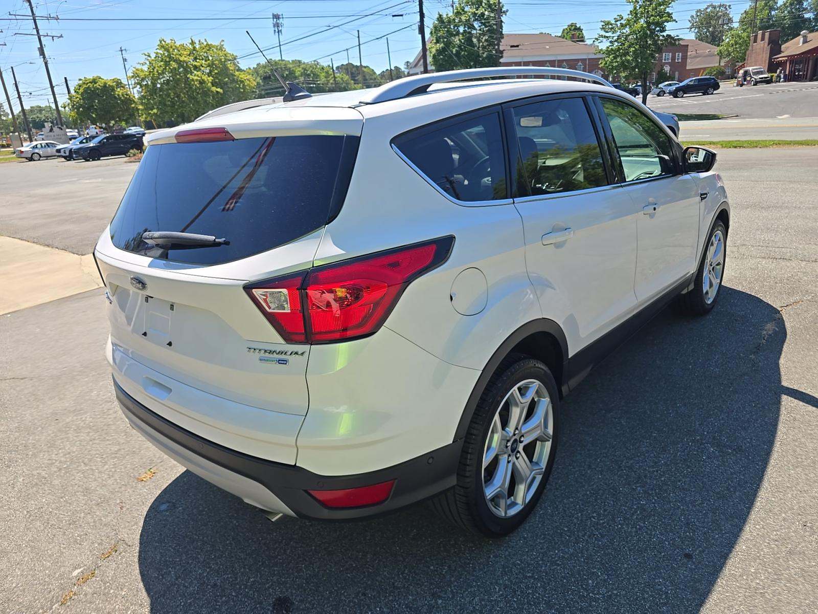 FORD ESCAPE - 3
