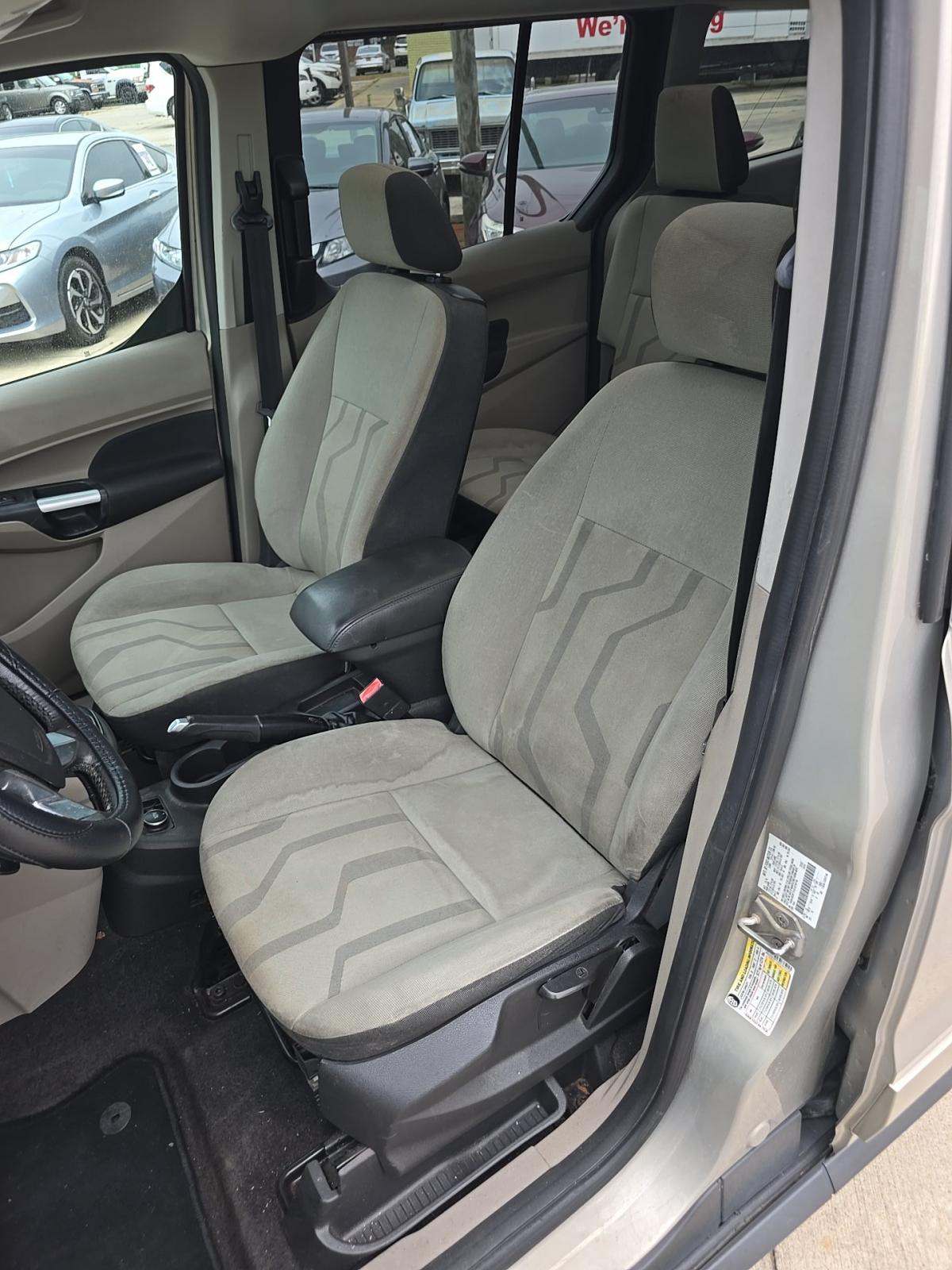 FORD TRANSIT CONNECT - 6