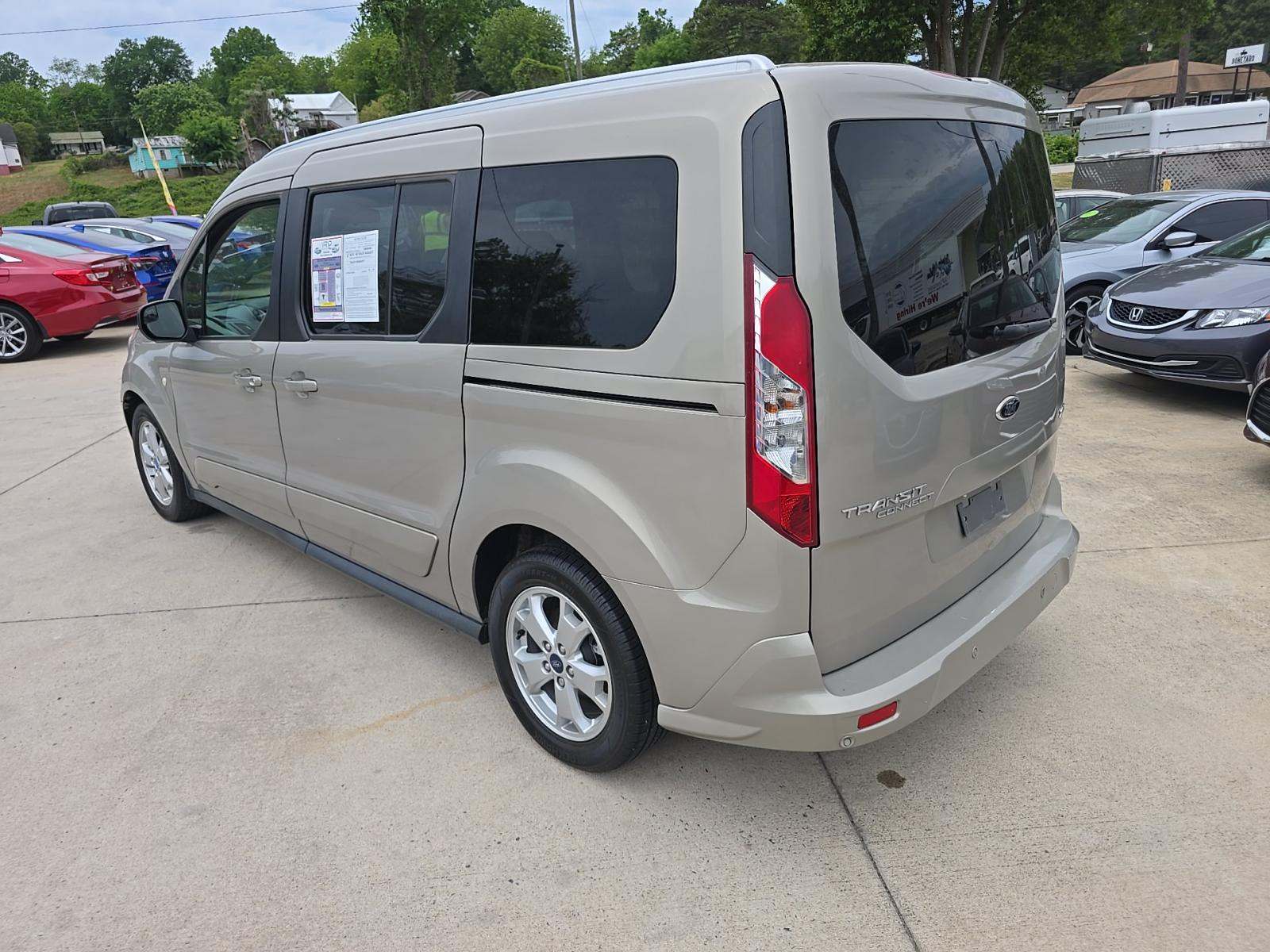 FORD TRANSIT CONNECT - 2