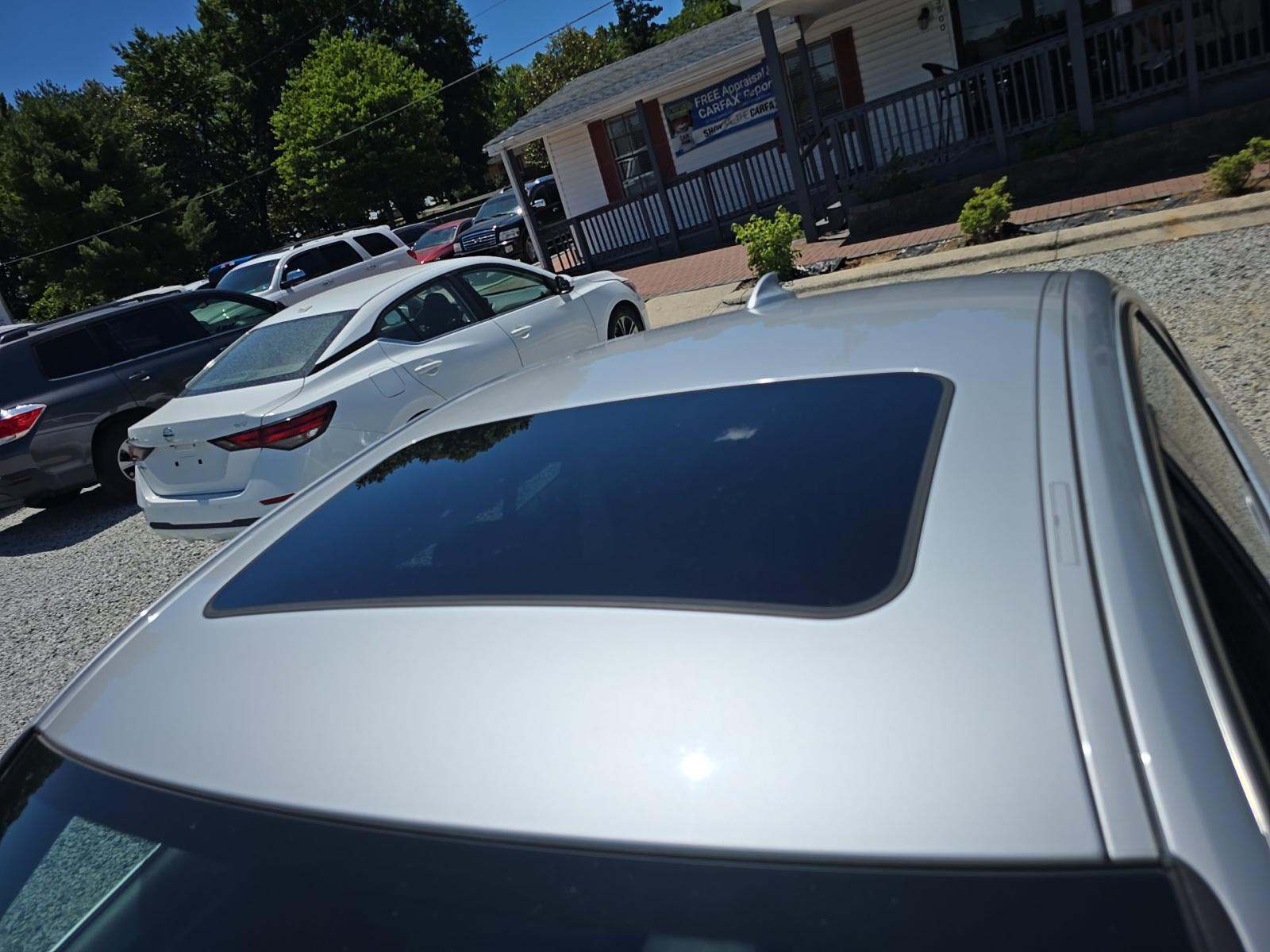 2018 BMW 3 Series 330i RWD