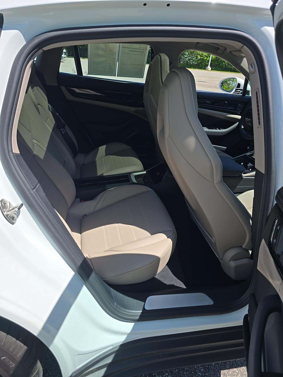 2025 Porsche Panamera Base RWD