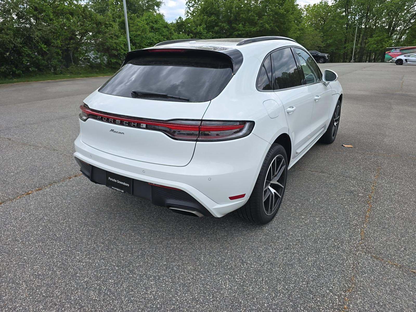 PORSCHE MACAN - 3