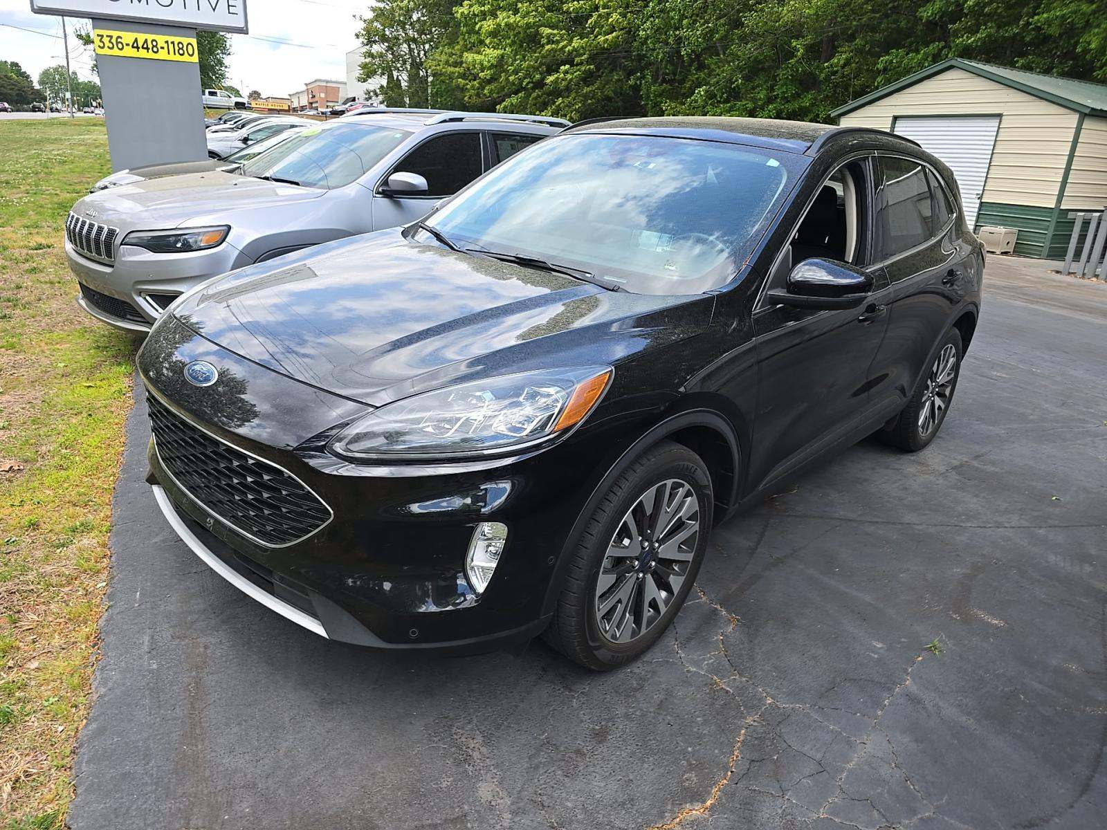 FORD ESCAPE - 1