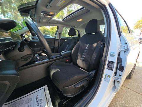 HYUNDAI SEL CONVENIENCE - 6