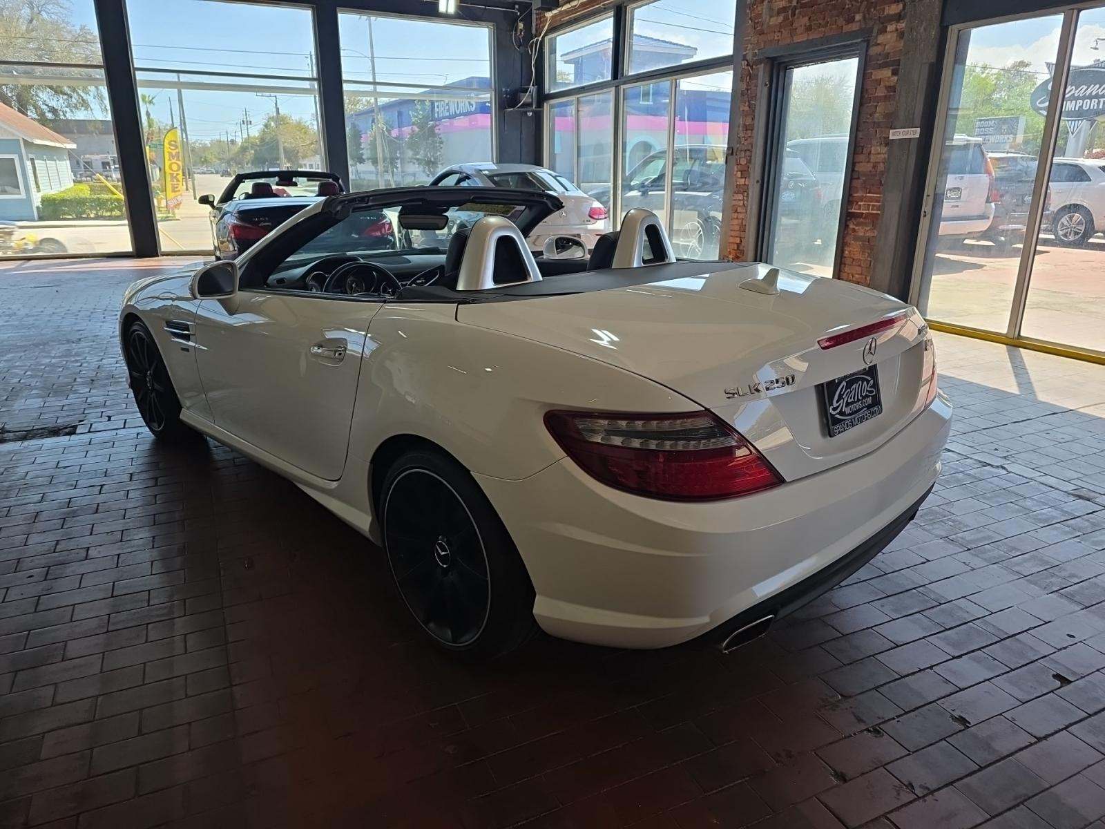 2015 Mercedes-Benz SLK SLK 250 RWD