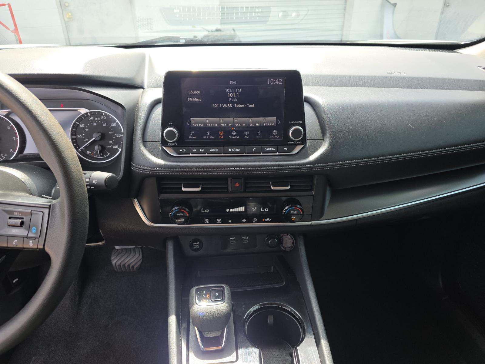 2024 Nissan Rogue SV FWD