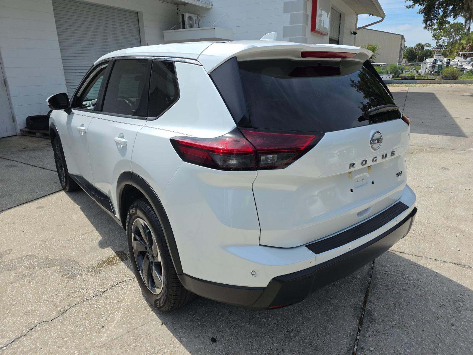 2024 Nissan Rogue SV FWD