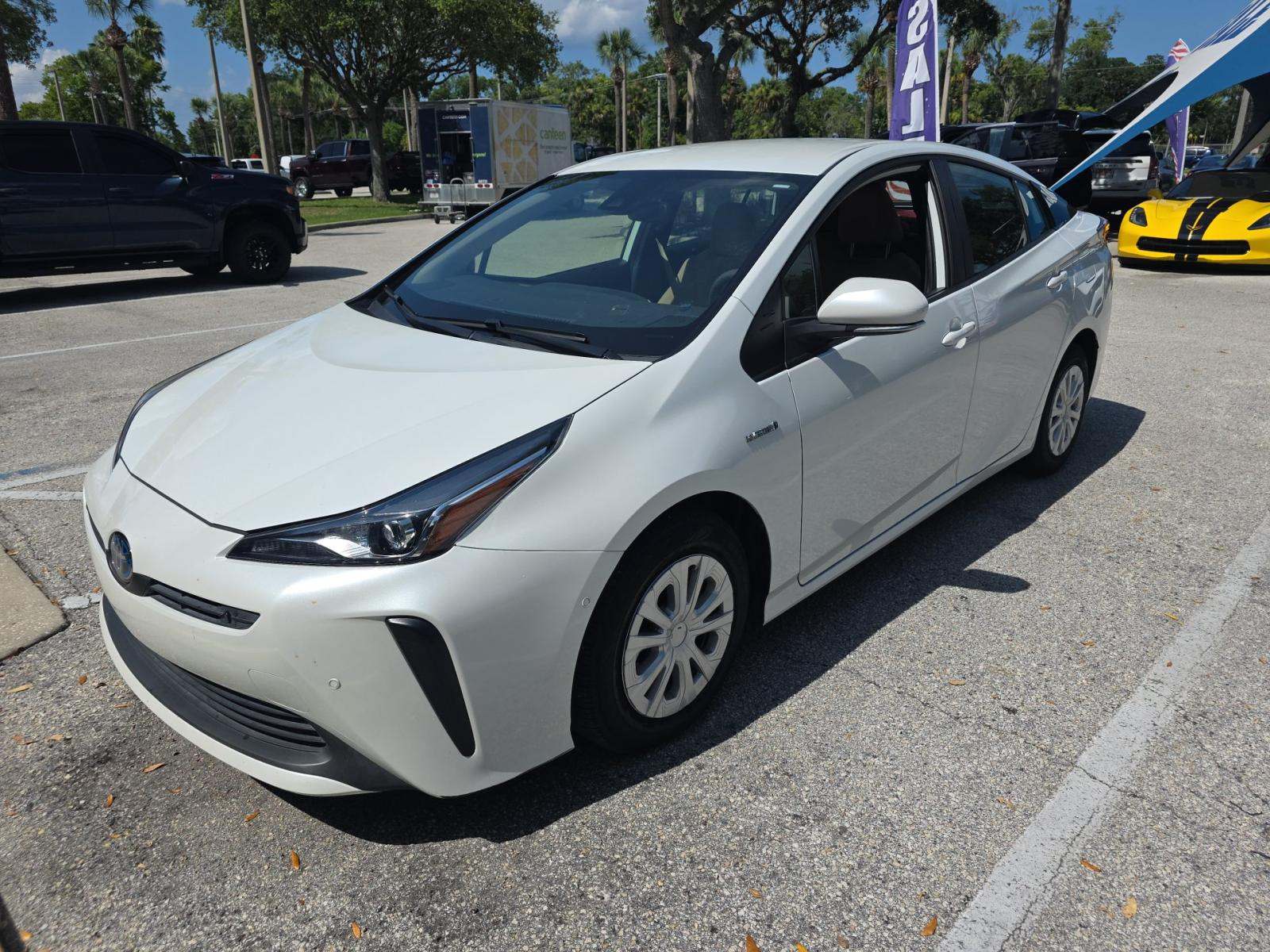 2022 Toyota Prius LE FWD