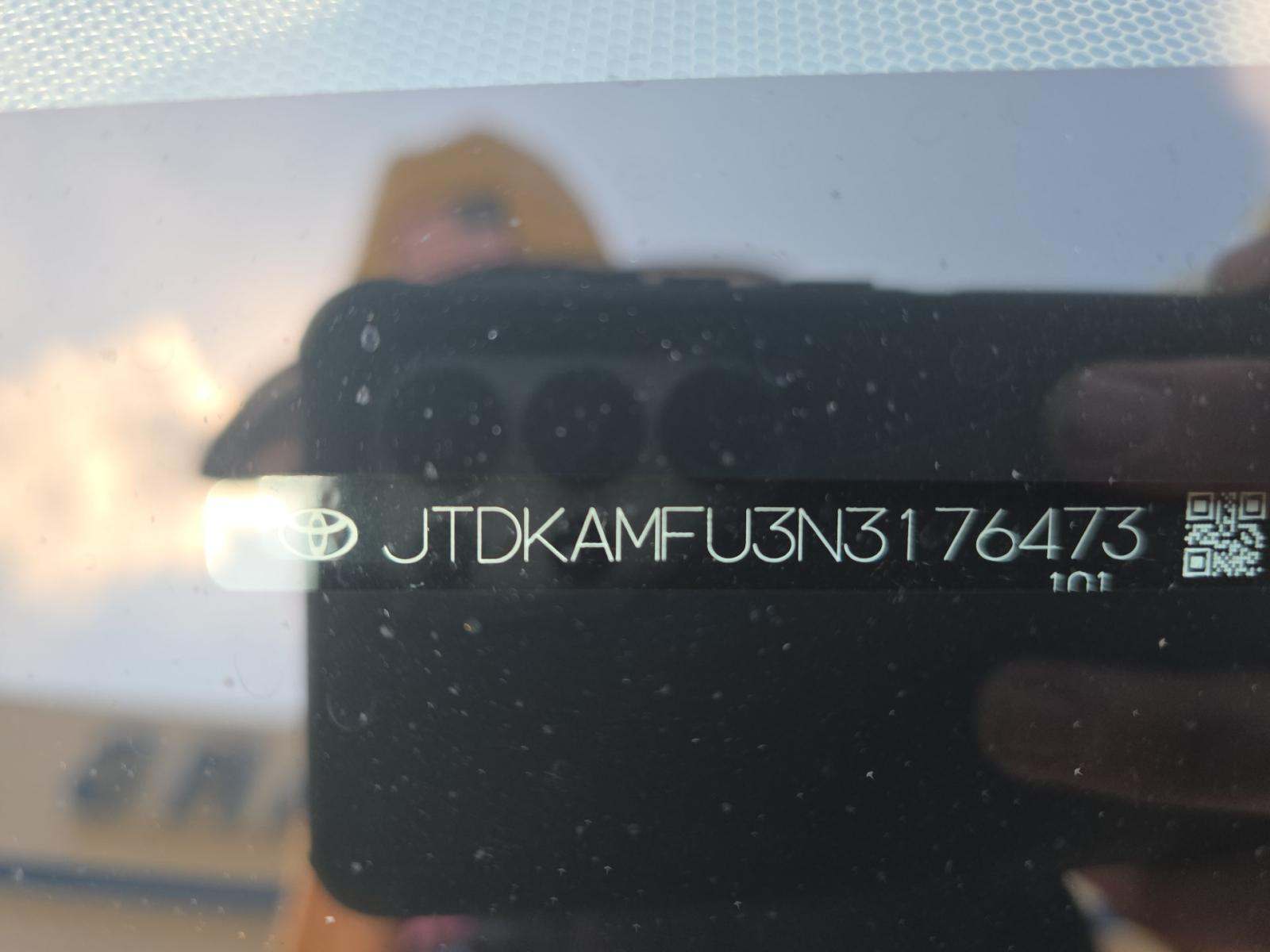 2022 Toyota Prius LE FWD