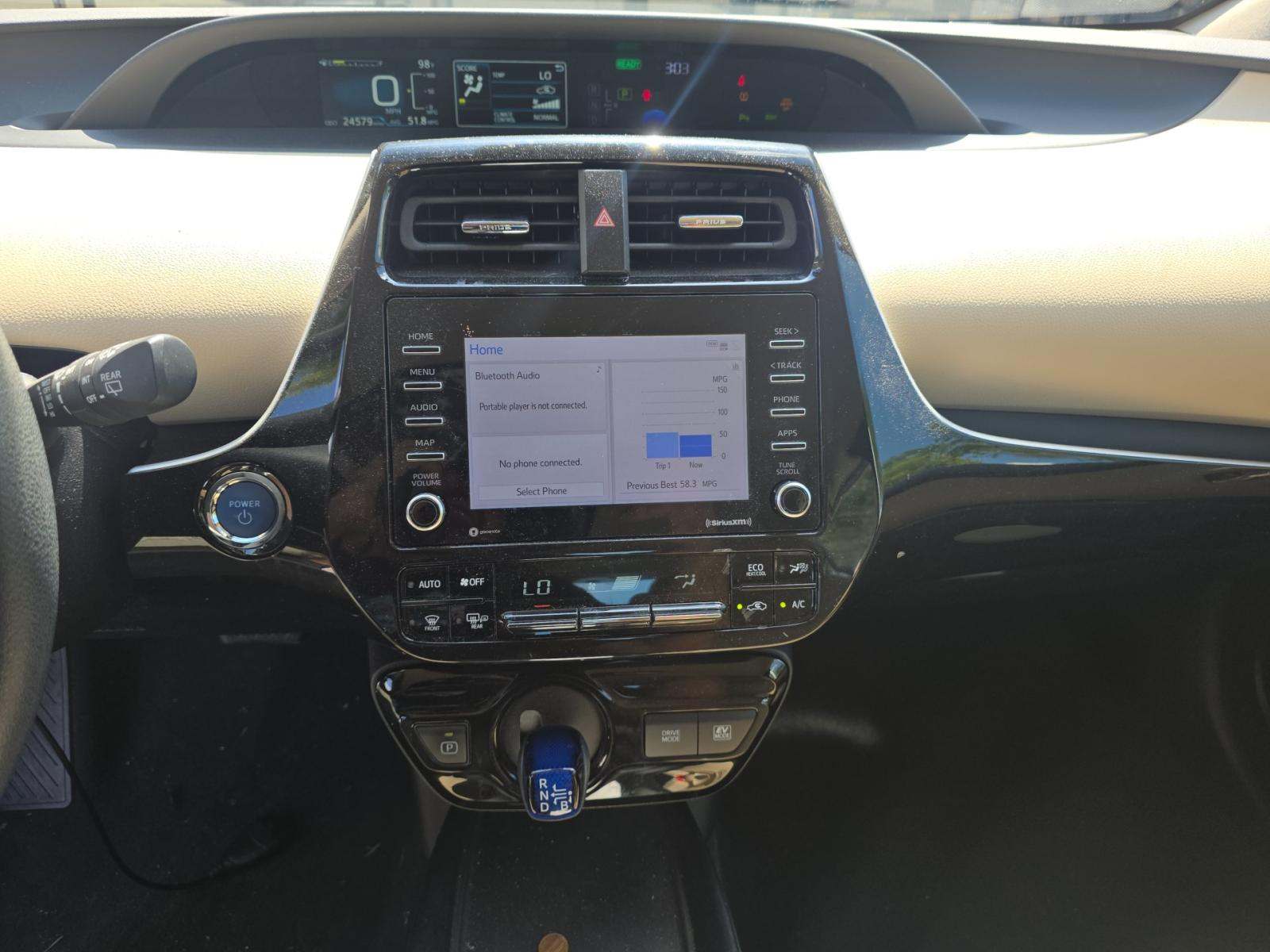 2022 Toyota Prius LE FWD