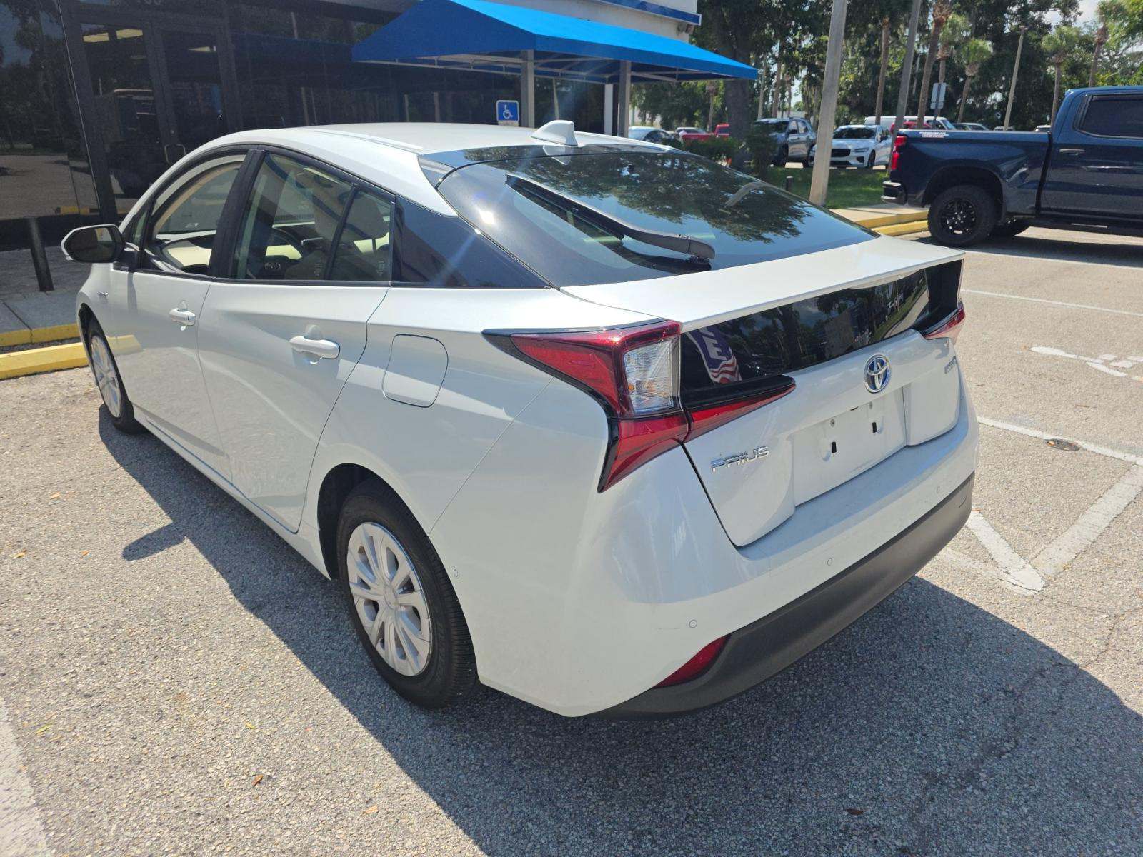 2022 Toyota Prius LE FWD