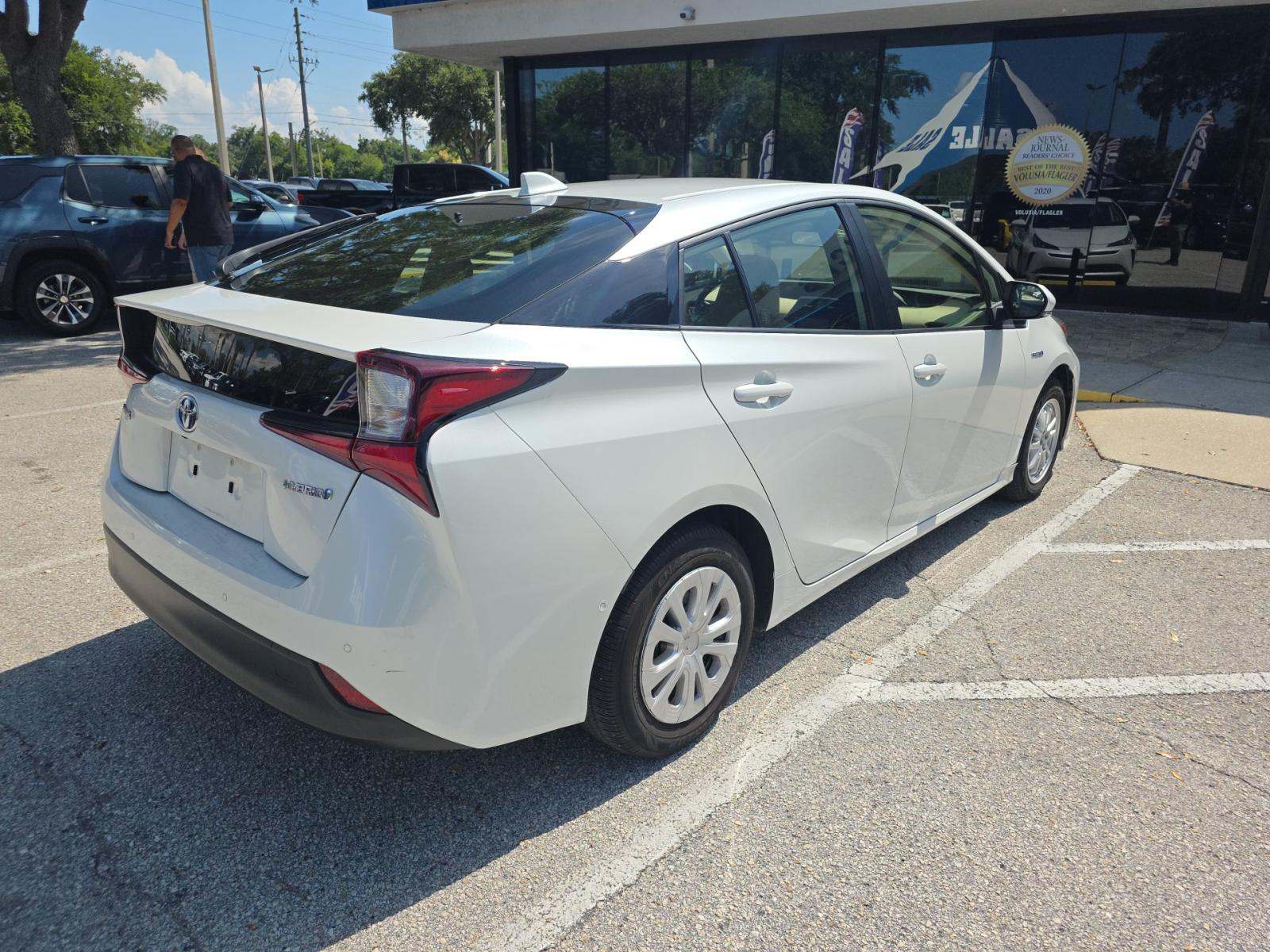 2022 Toyota Prius LE FWD
