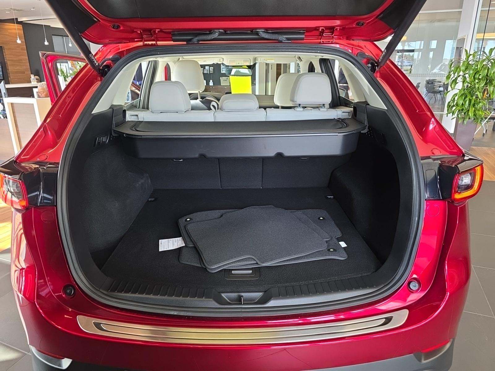 2023 MAZDA CX-5 2.5 S Preferred Package AWD