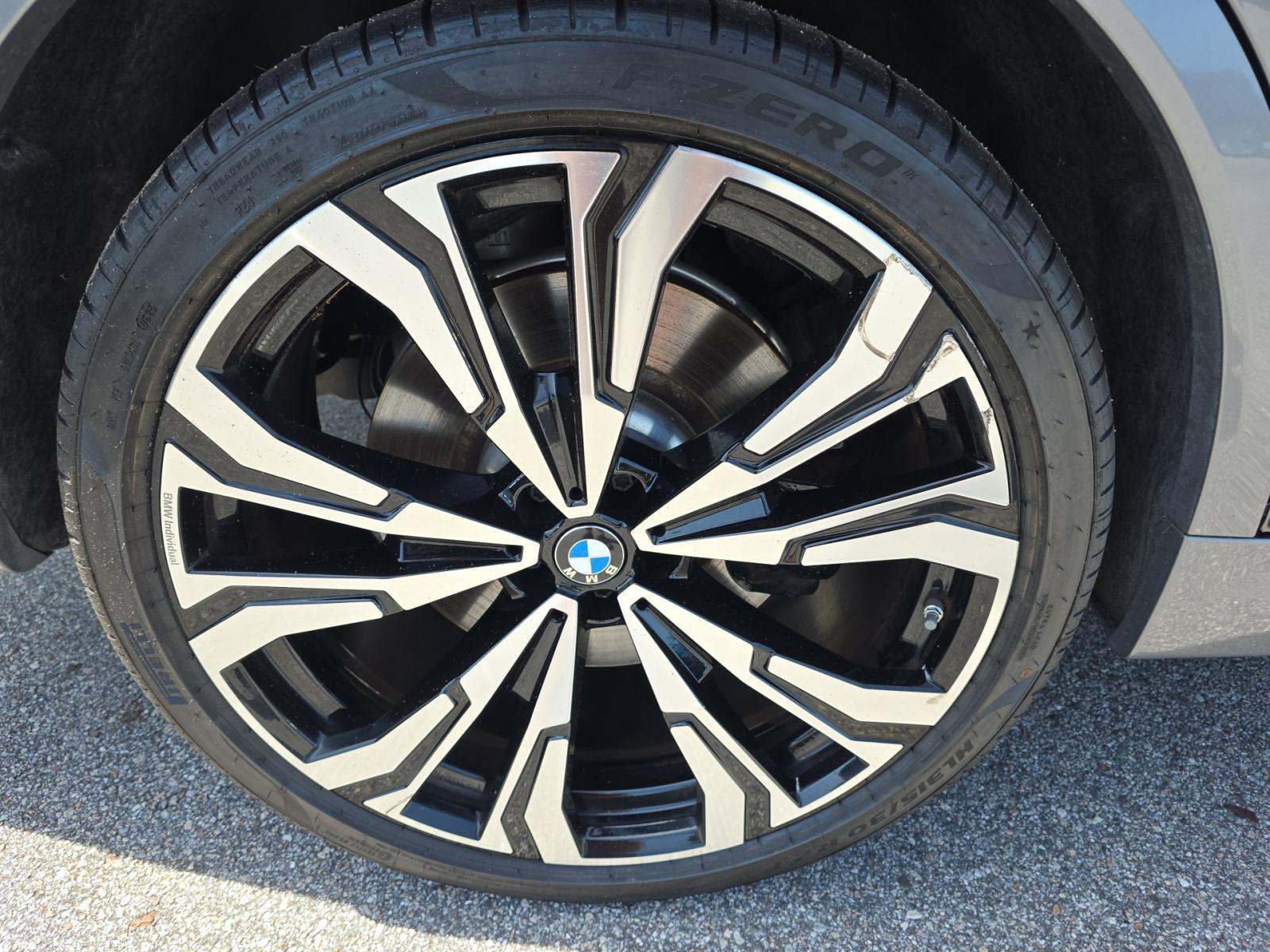 2024 BMW X7 M60i AWD
