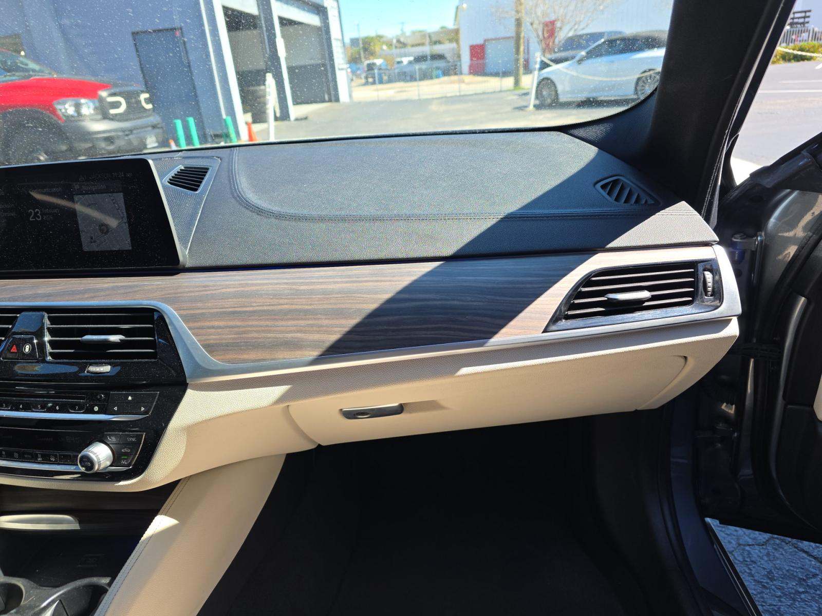 2017 BMW 5 Series 530i RWD