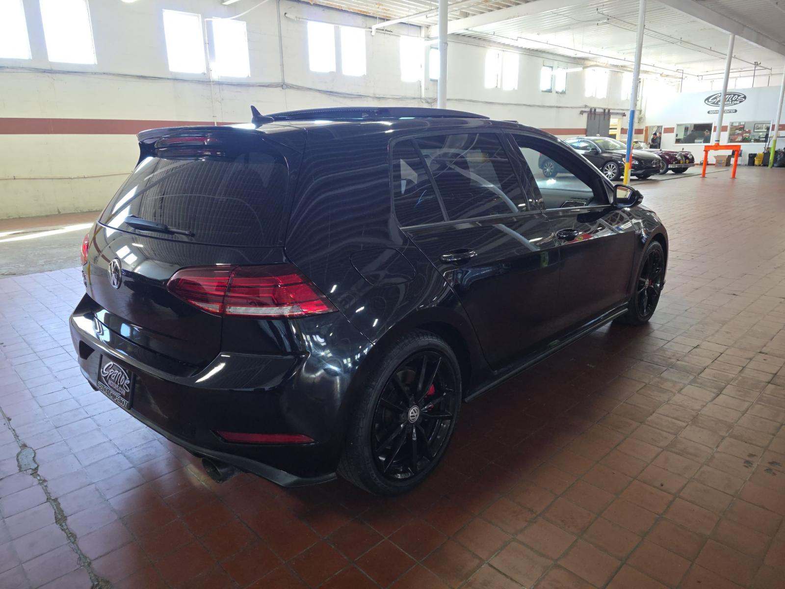 2021 Volkswagen Golf GTI 2.0T Autobahn FWD