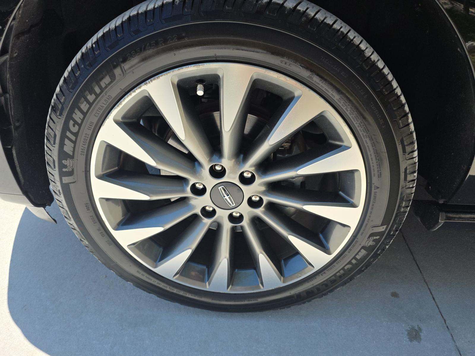 2018 Lincoln Navigator Select RWD