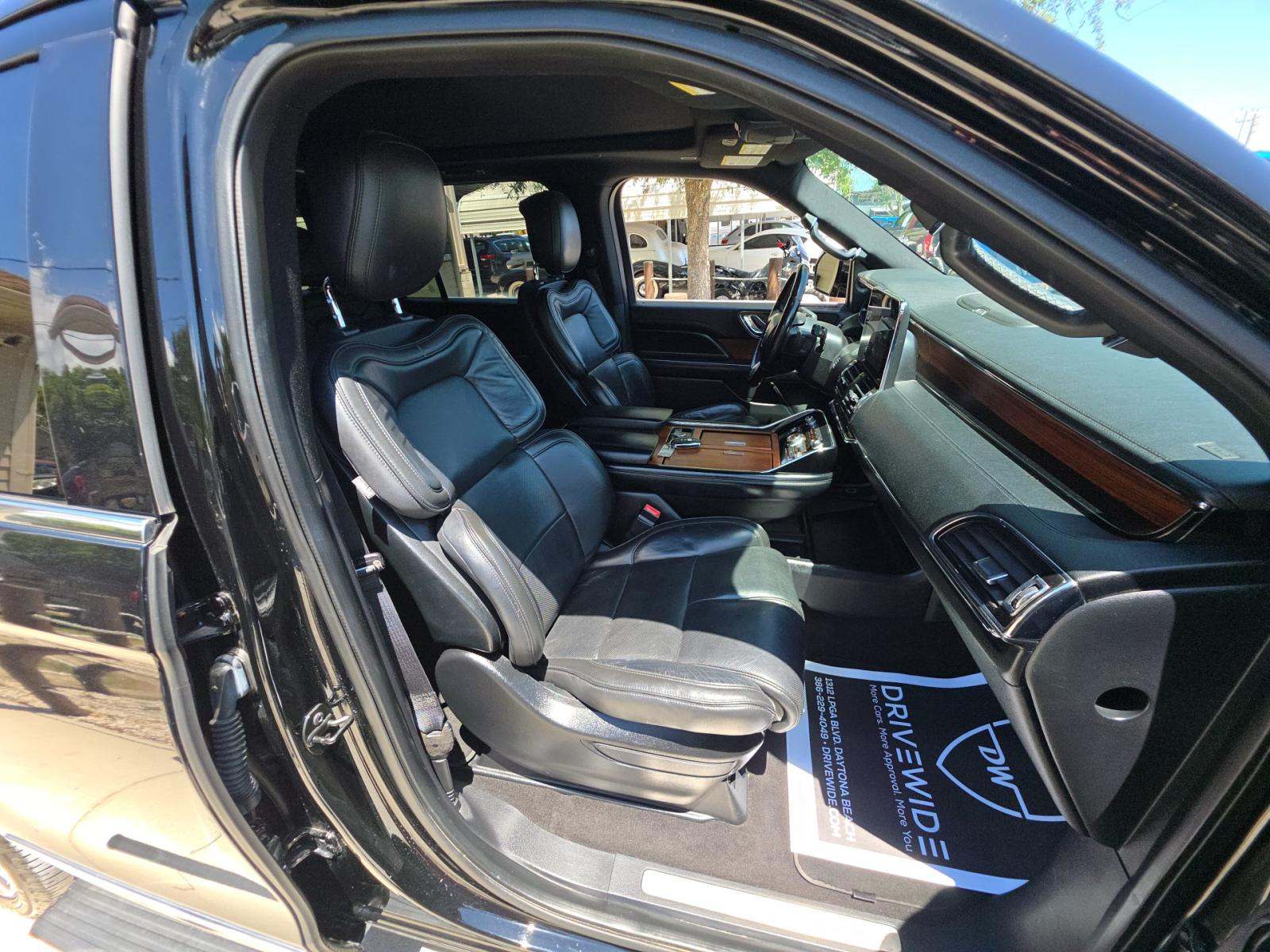 2018 Lincoln Navigator Select RWD