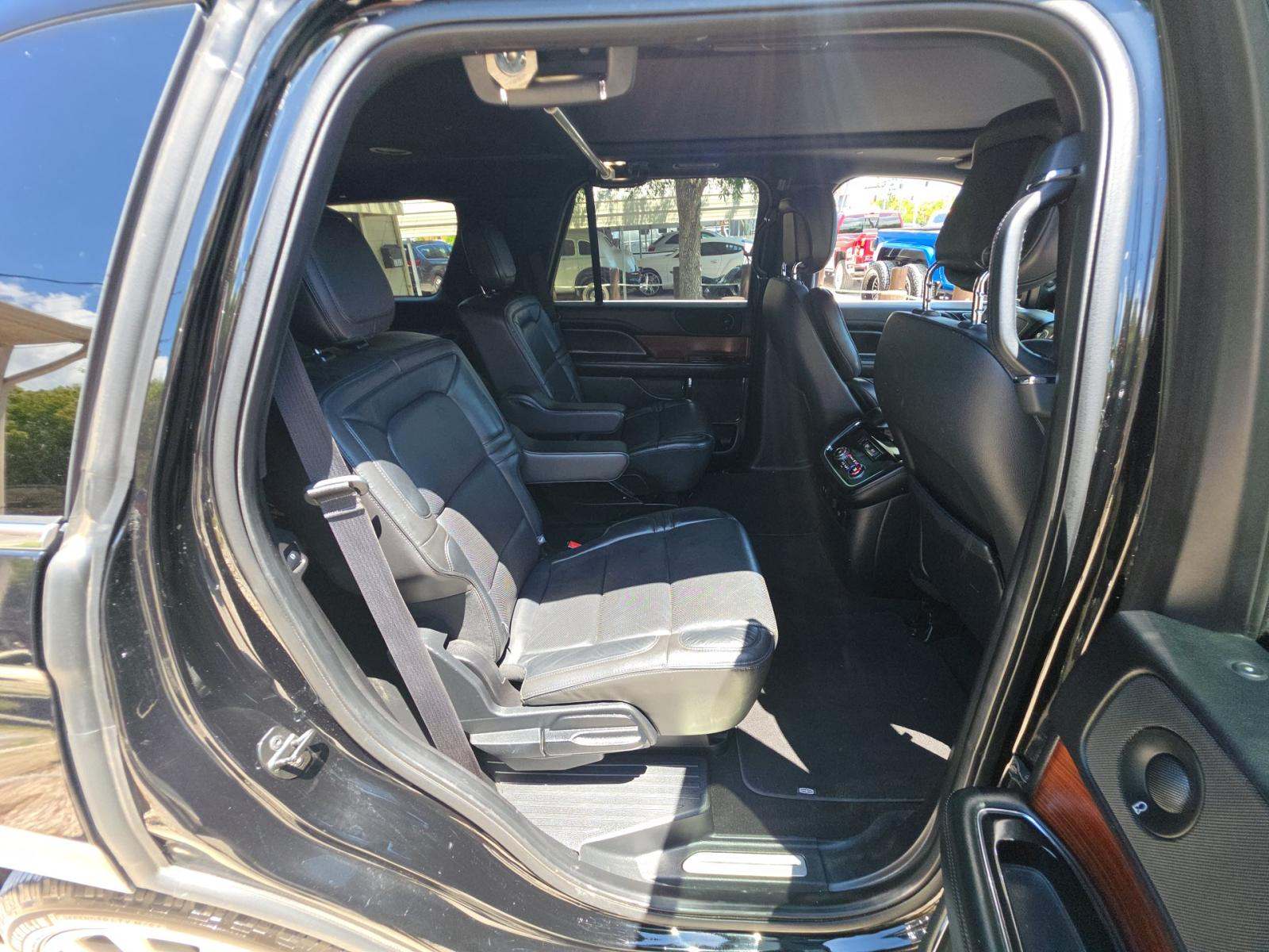2018 Lincoln Navigator Select RWD