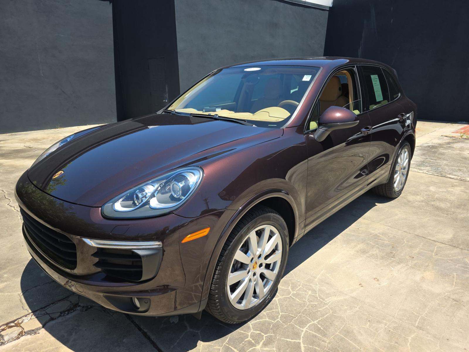 PORSCHE CAYENNE - 1