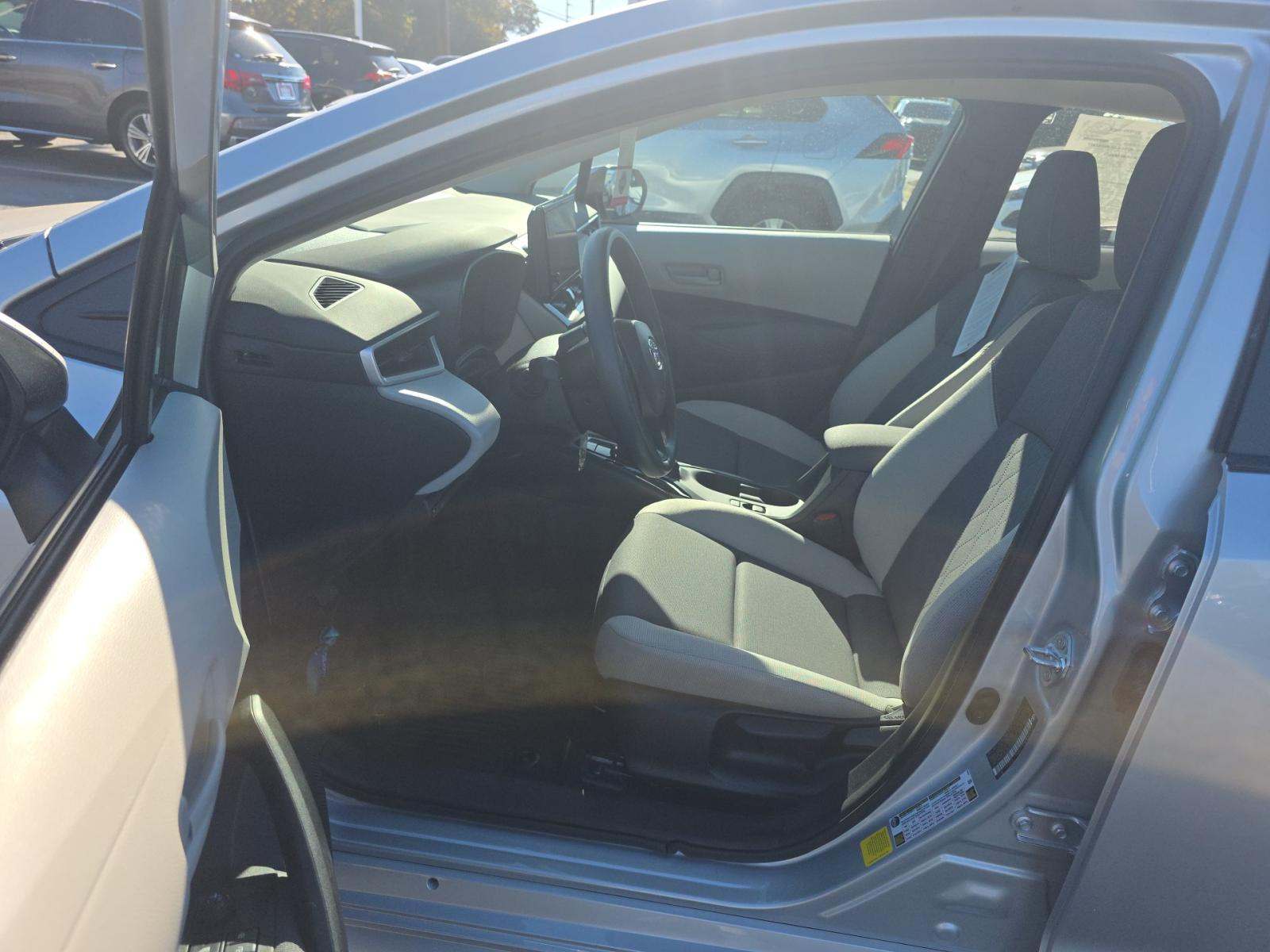 2025 Toyota Corolla LE FWD