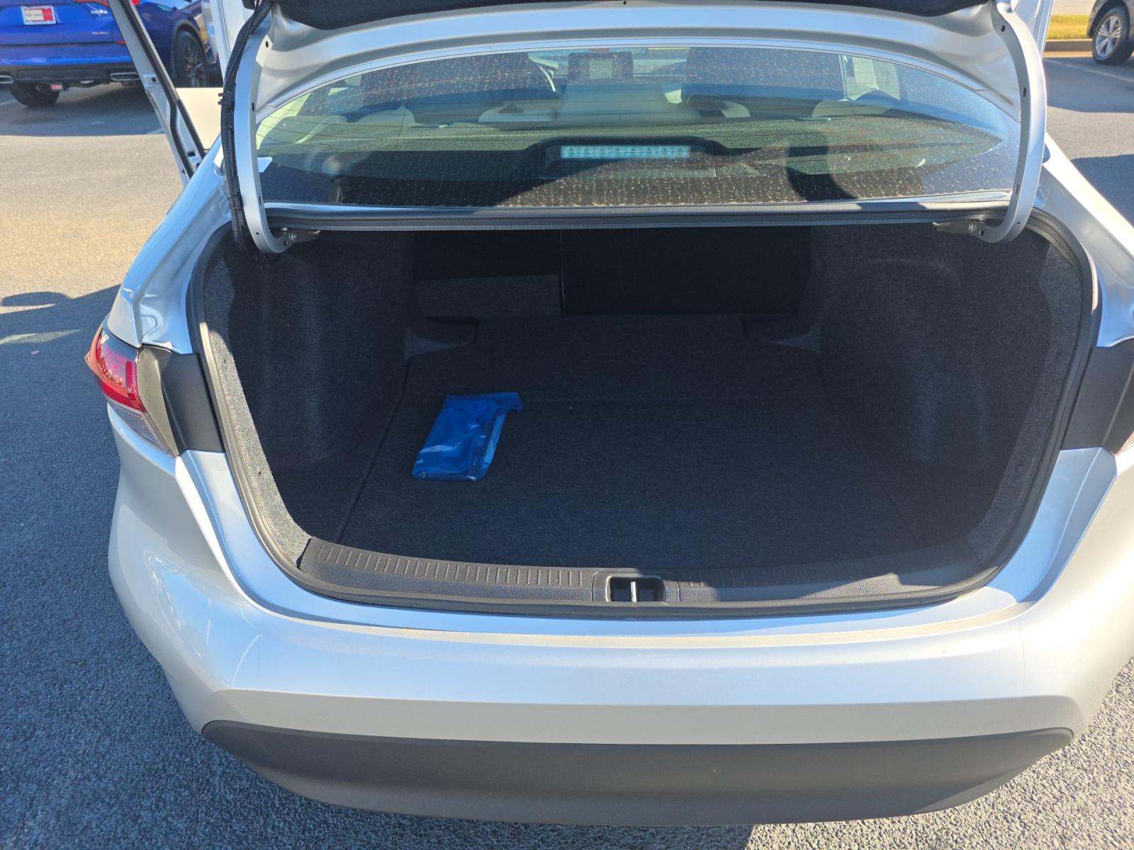 2025 Toyota Corolla LE FWD