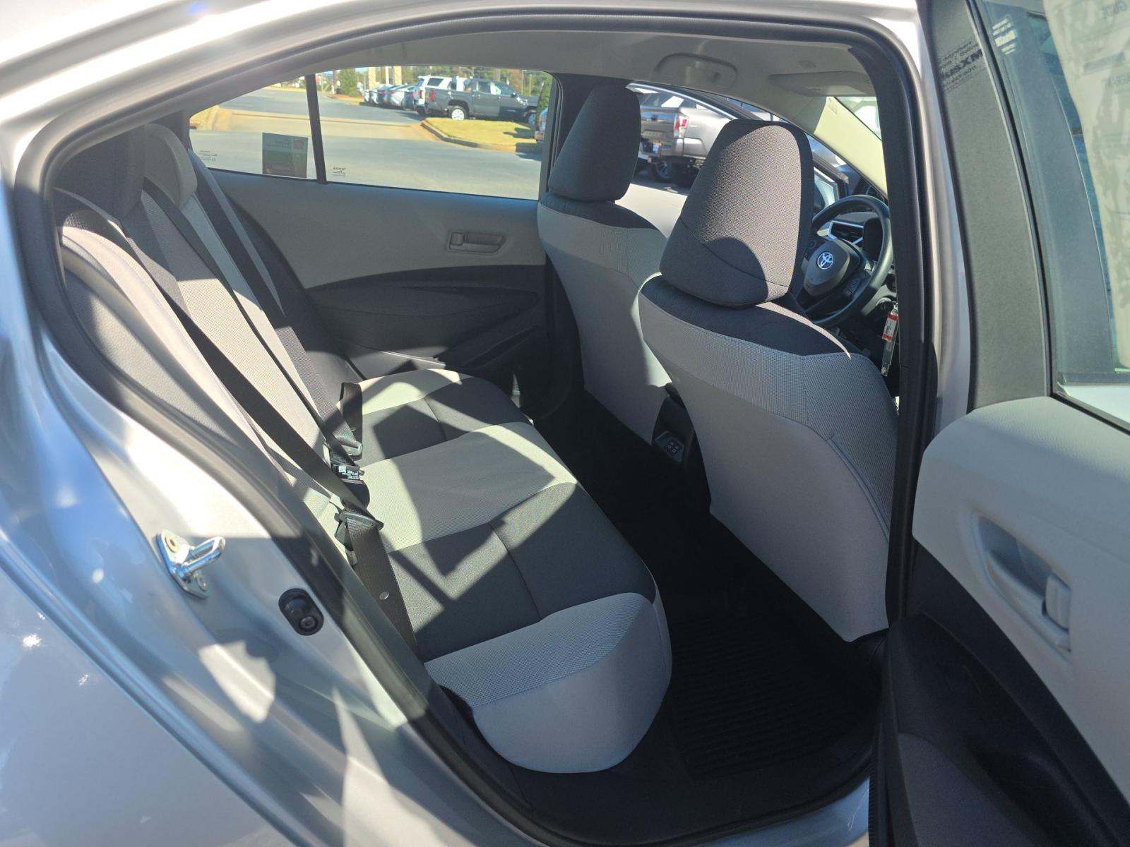 2025 Toyota Corolla LE FWD