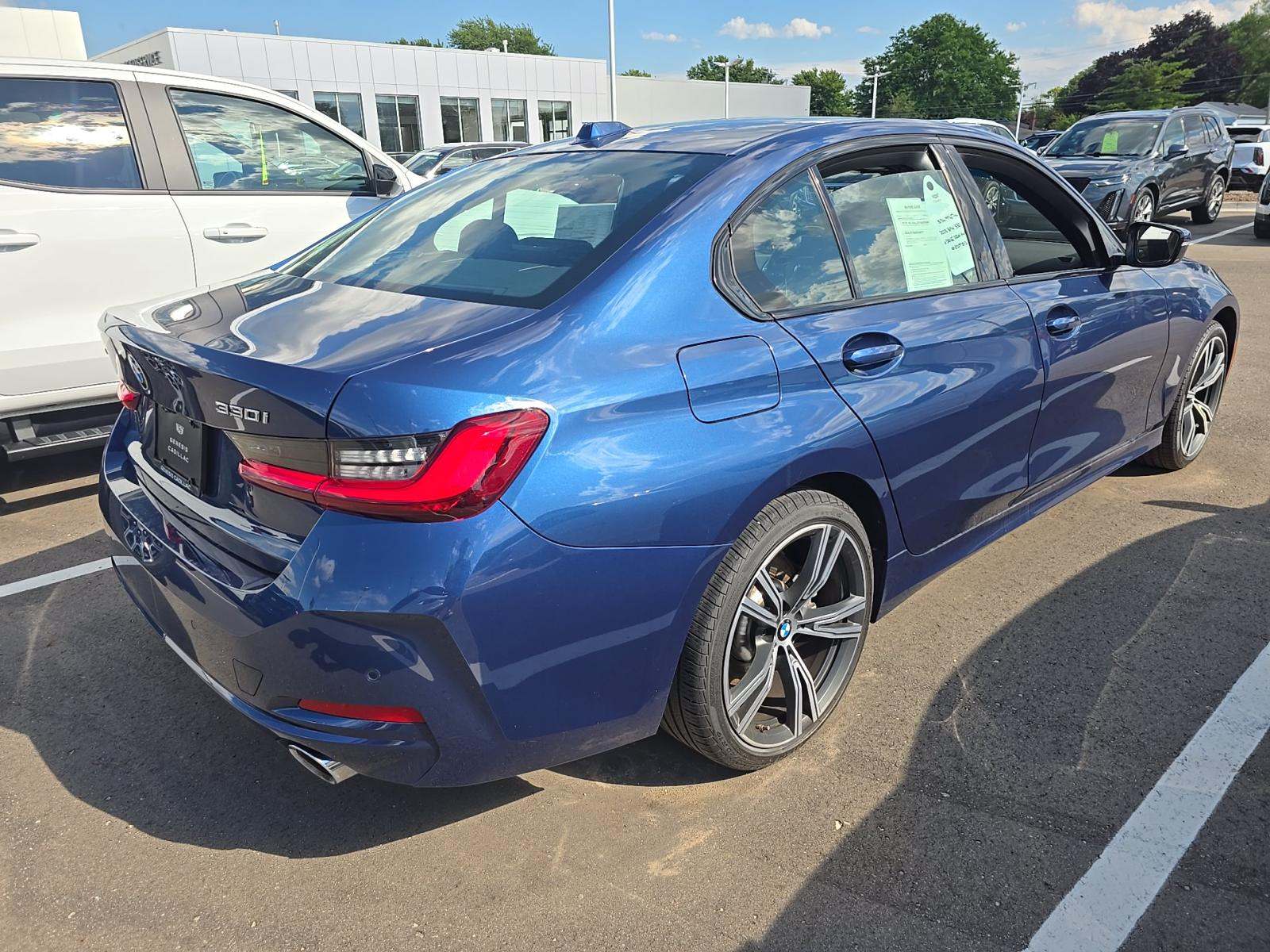 2023 BMW 3 Series 330i xDrive AWD