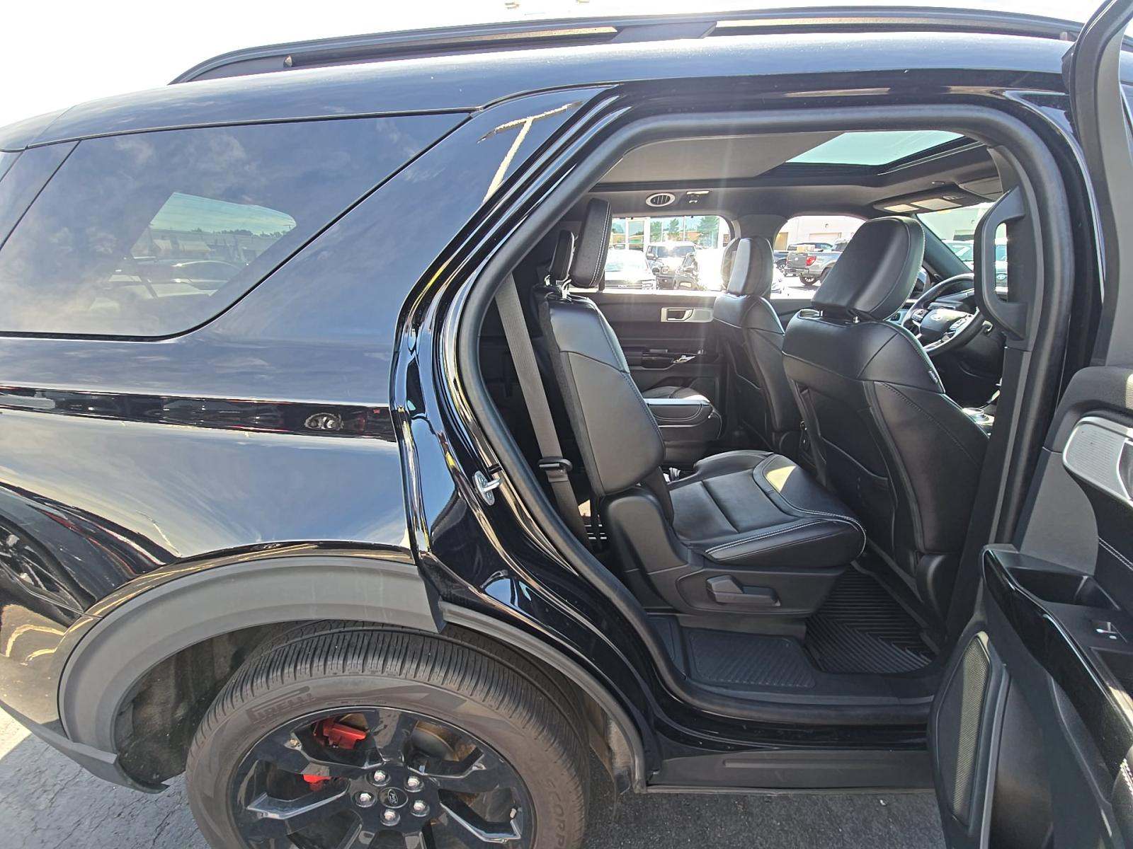 2023 Ford Explorer ST AWD