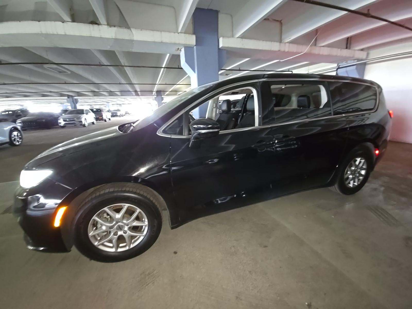 2024 Chrysler Pacifica Touring L FWD