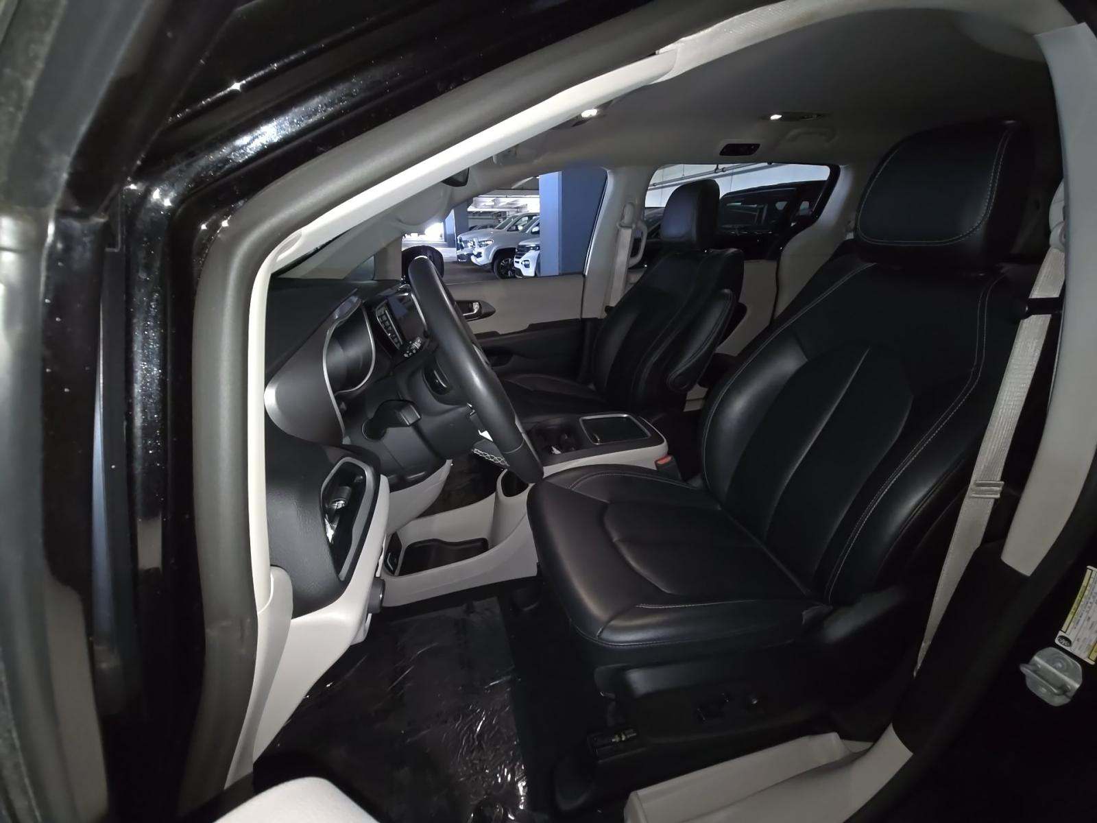 2024 Chrysler Pacifica Touring L FWD