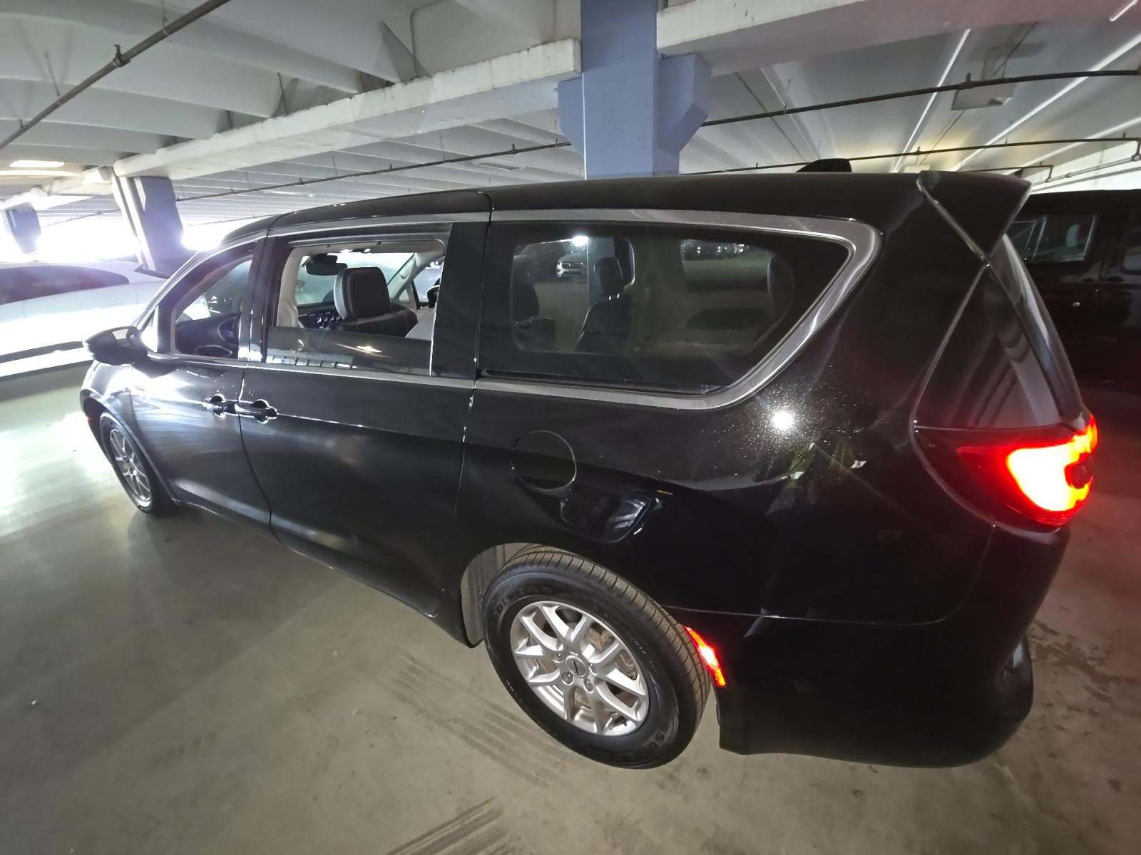 2024 Chrysler Pacifica Touring L FWD