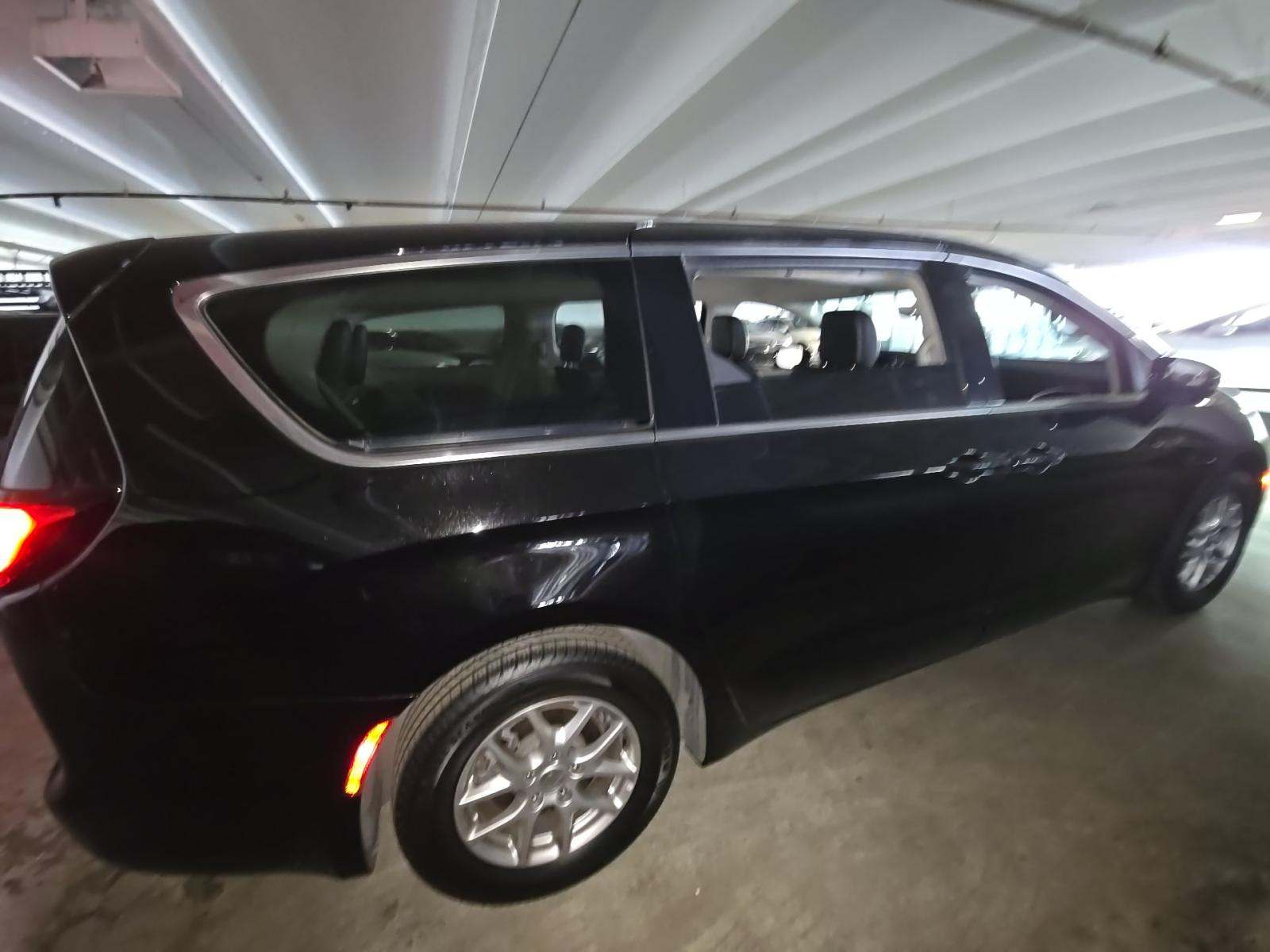 2024 Chrysler Pacifica Touring L FWD