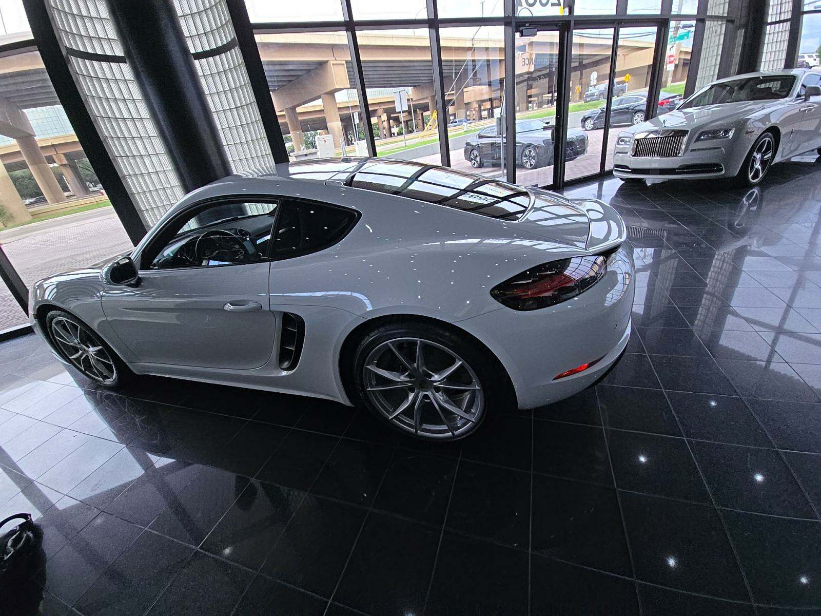 2017 Porsche 718 Cayman Base RWD