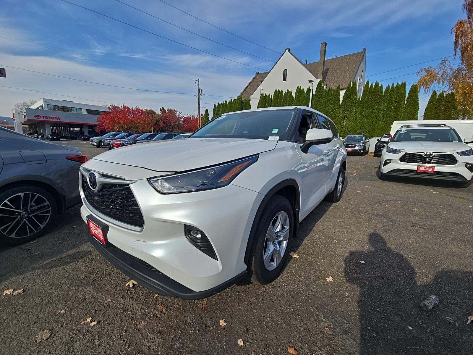 2023 Toyota Highlander LE AWD