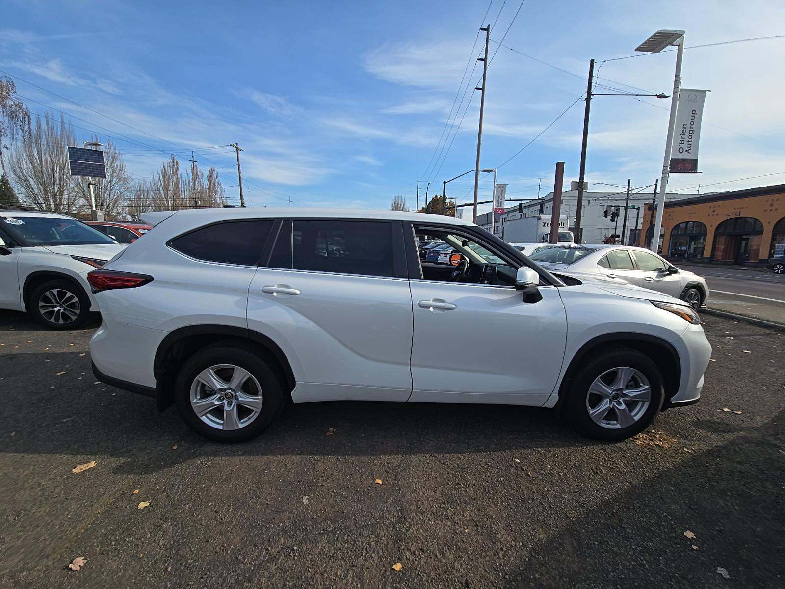 2023 Toyota Highlander LE AWD