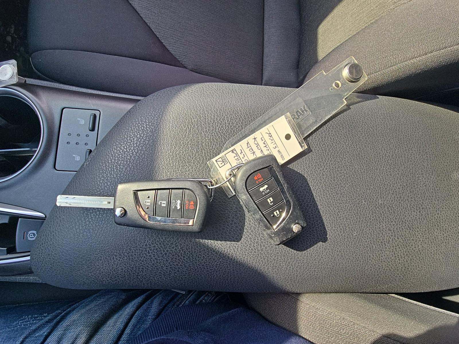 2022 Toyota Camry LE AWD