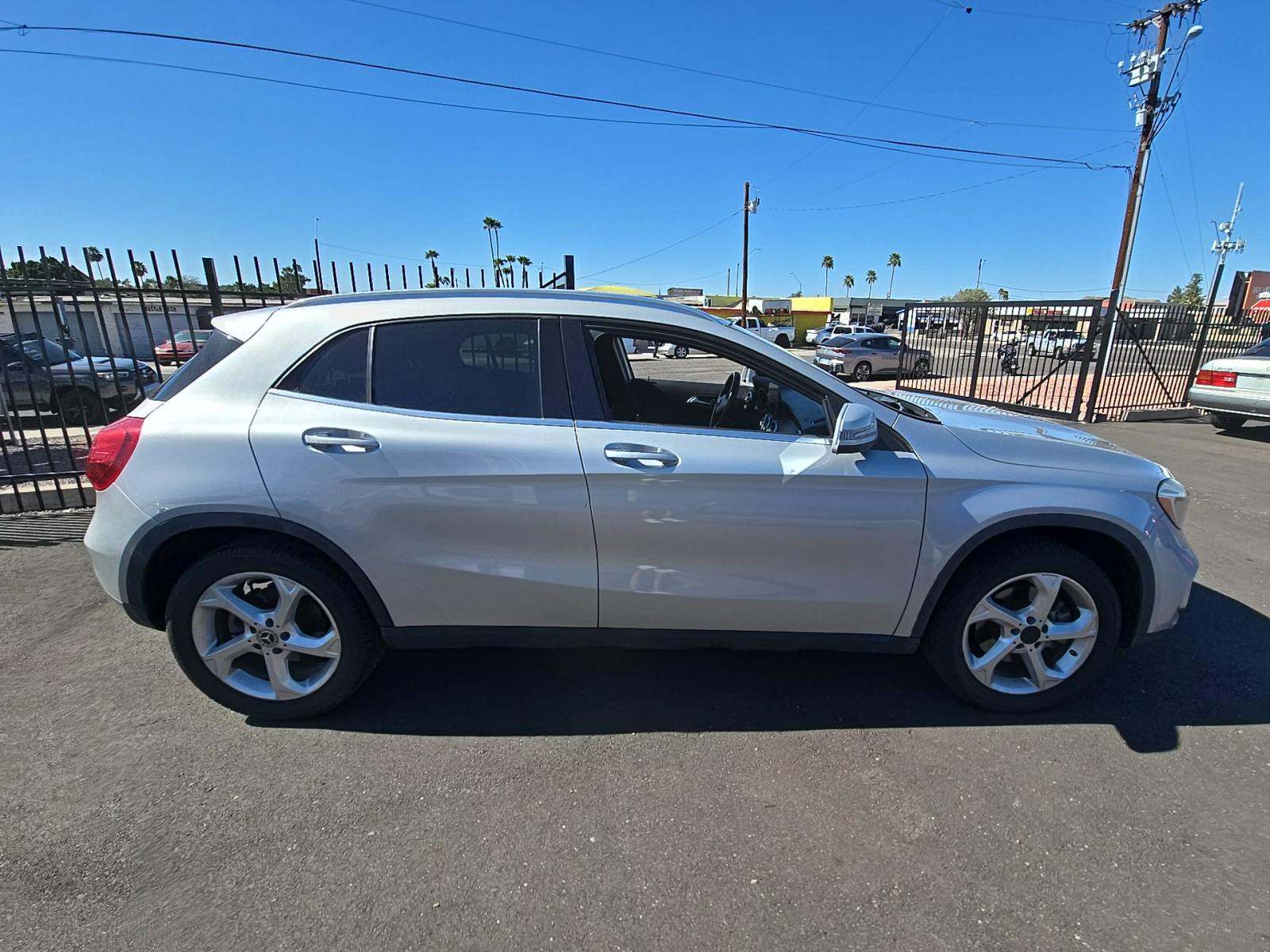 MERCEDES-BENZ GLA-CLASS - 4