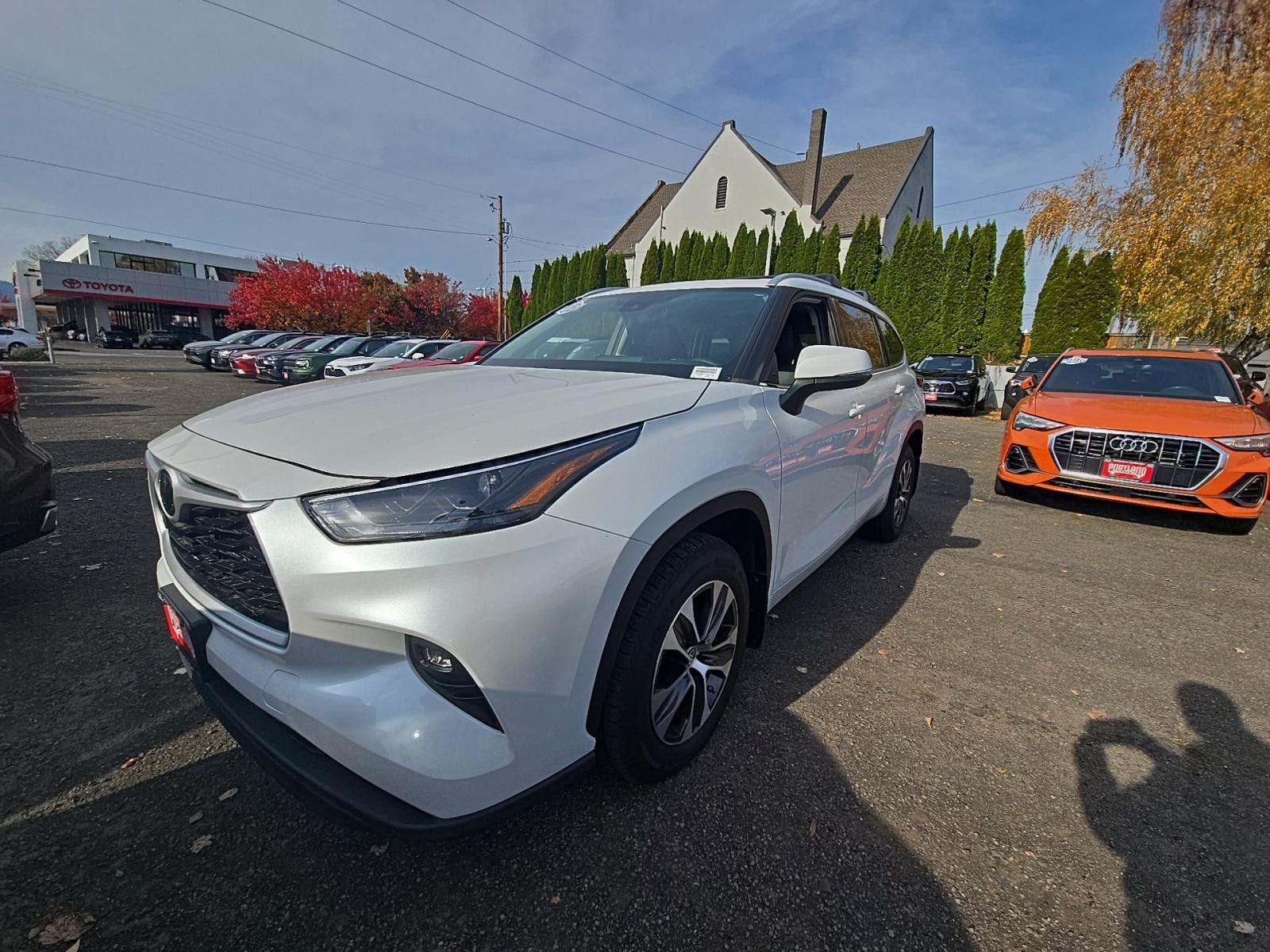 2022 Toyota Highlander XLE AWD