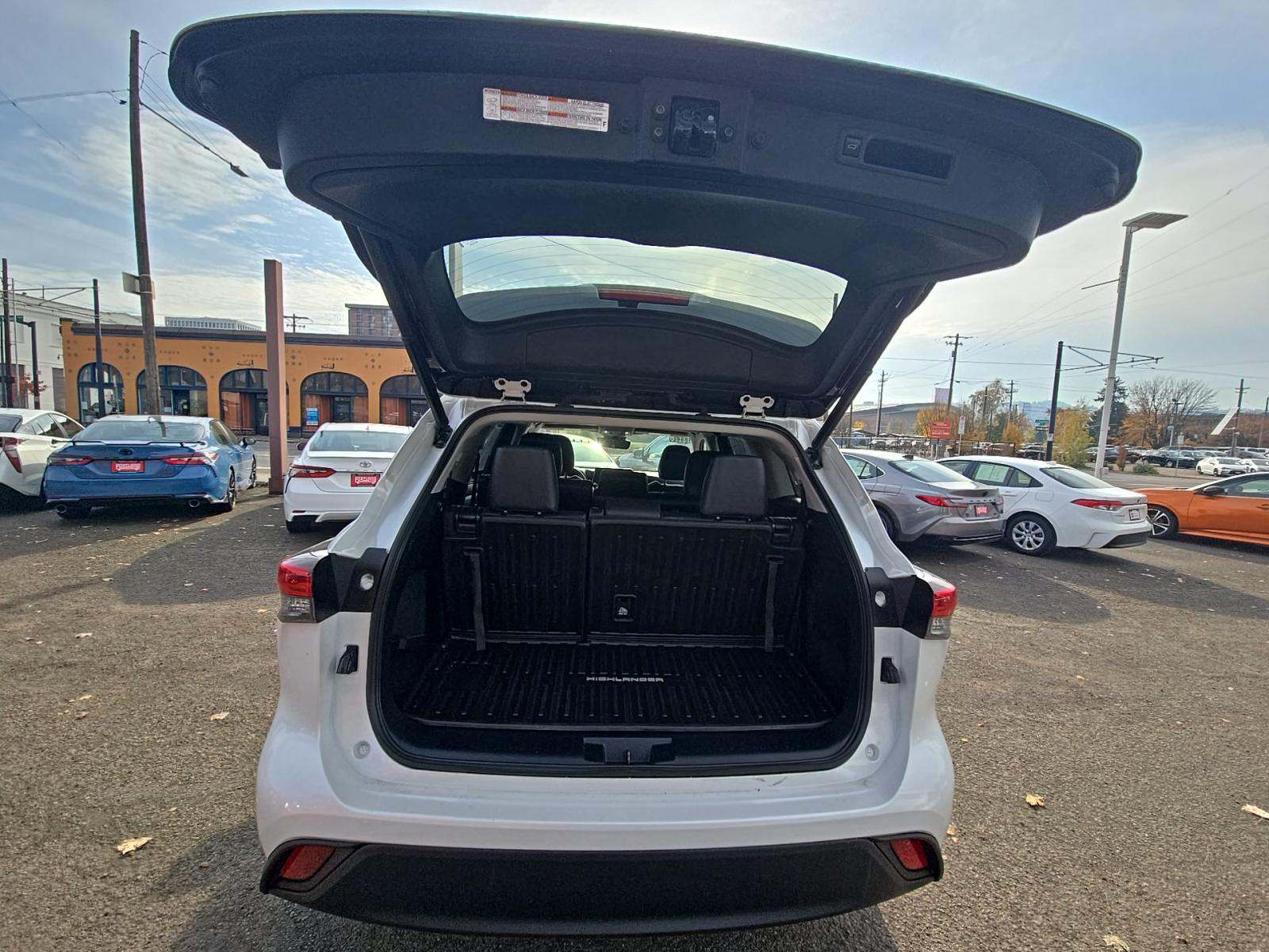 2022 Toyota Highlander XLE AWD