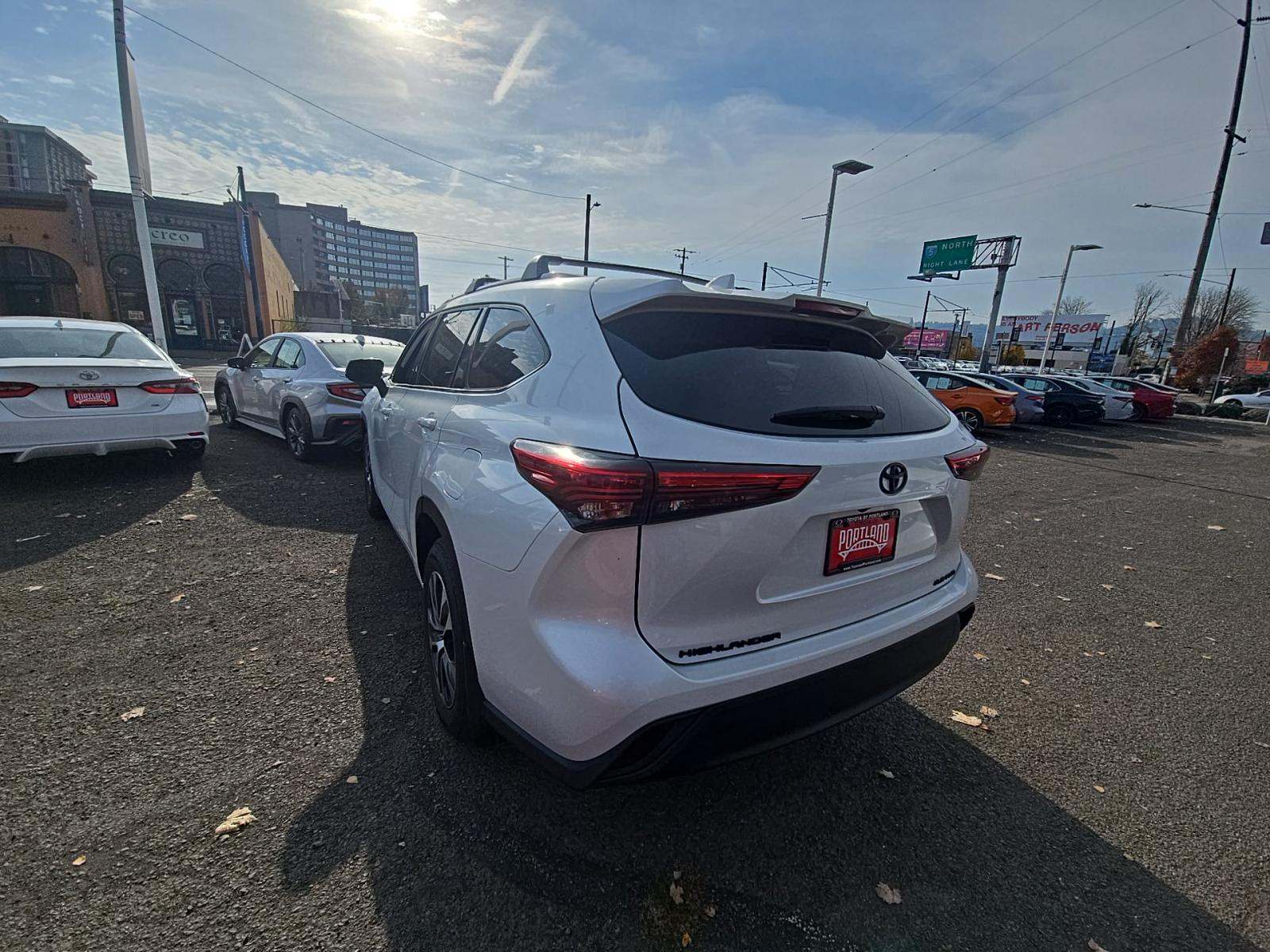 2022 Toyota Highlander XLE AWD