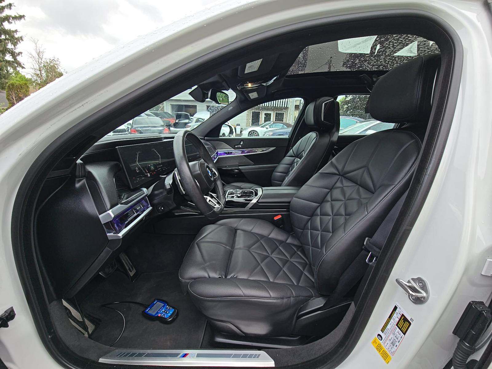 2023 BMW 7 Series 740i RWD