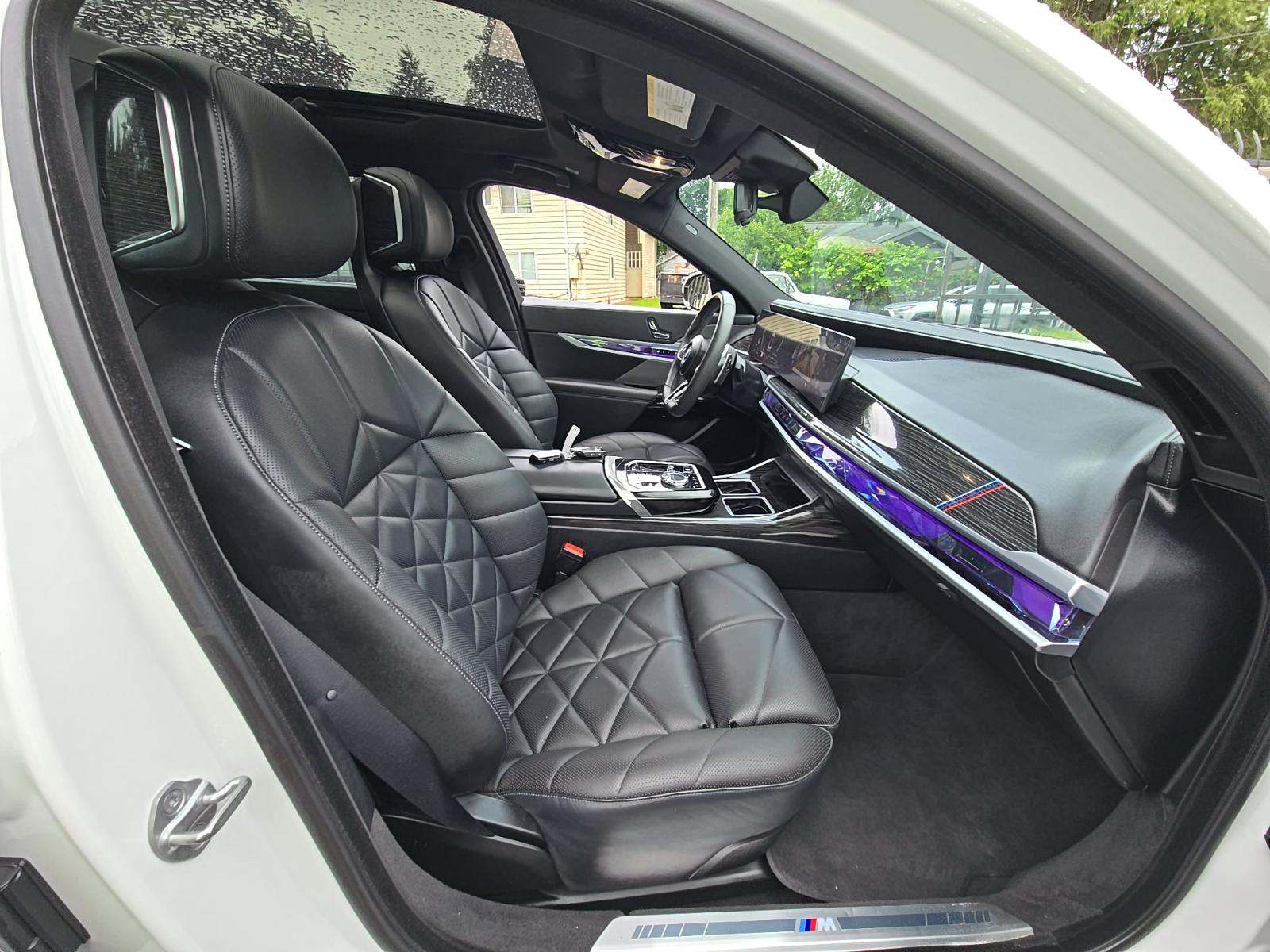 2023 BMW 7 Series 740i RWD
