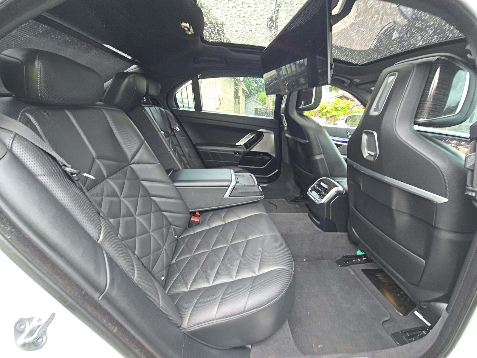 2023 BMW 7 Series 740i RWD