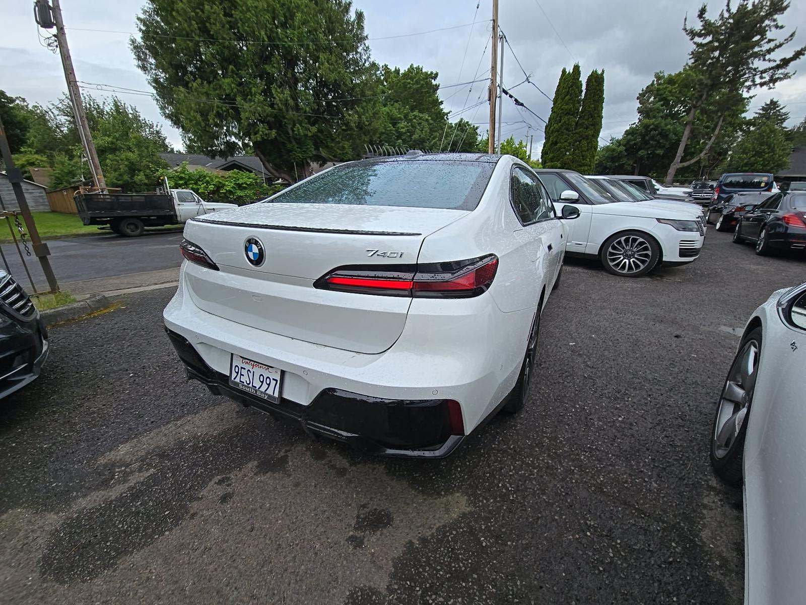 2023 BMW 7 Series 740i RWD